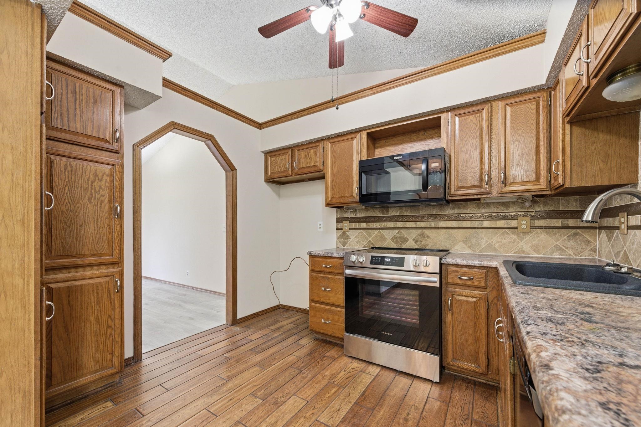 1644 N Parkdale Street Wichita KS 67212