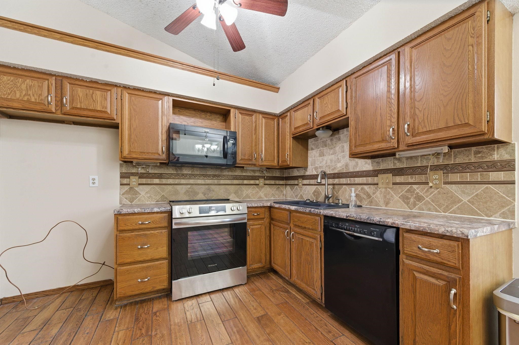 1644 N Parkdale Street Wichita KS 67212