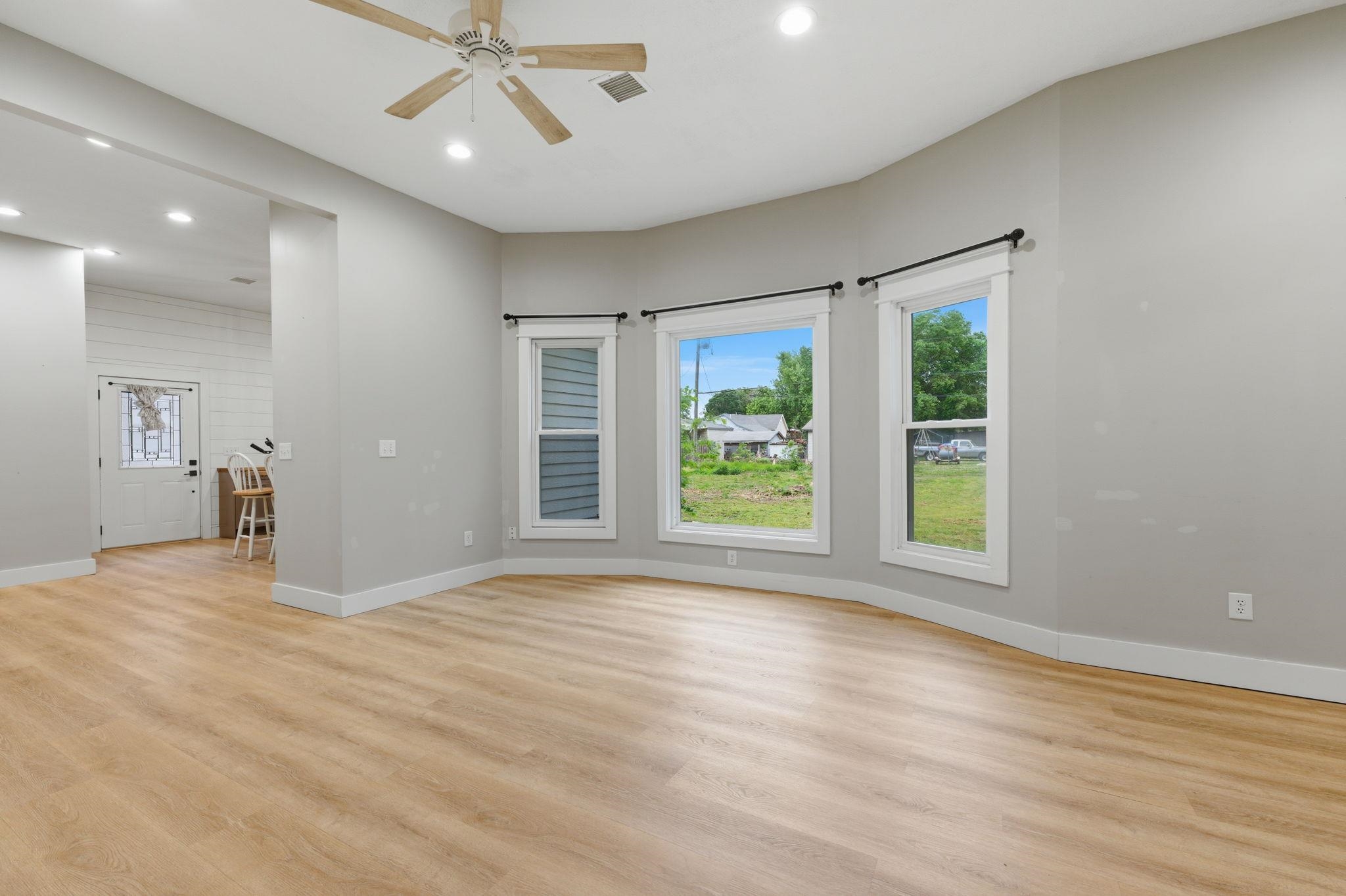 420 W 5th Belle Plaine KS 67013
