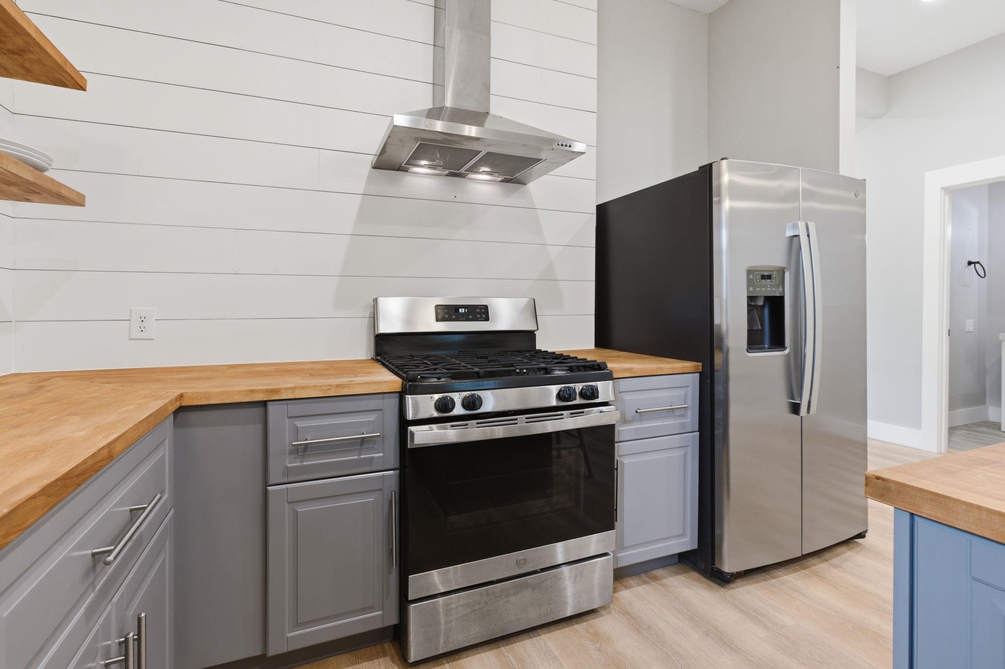 420 W 5th Belle Plaine KS 67013