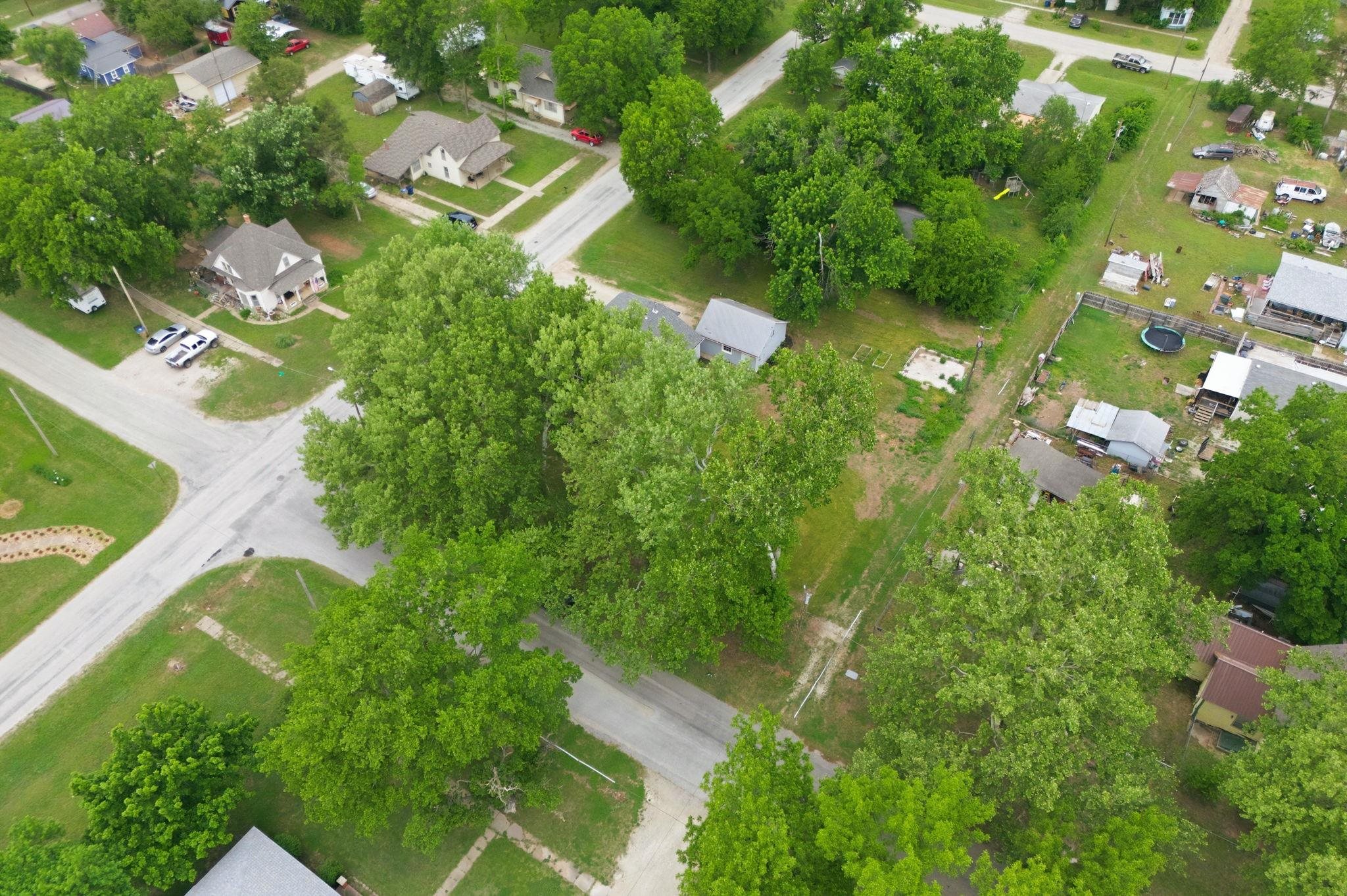 420 W 5th Belle Plaine KS 67013