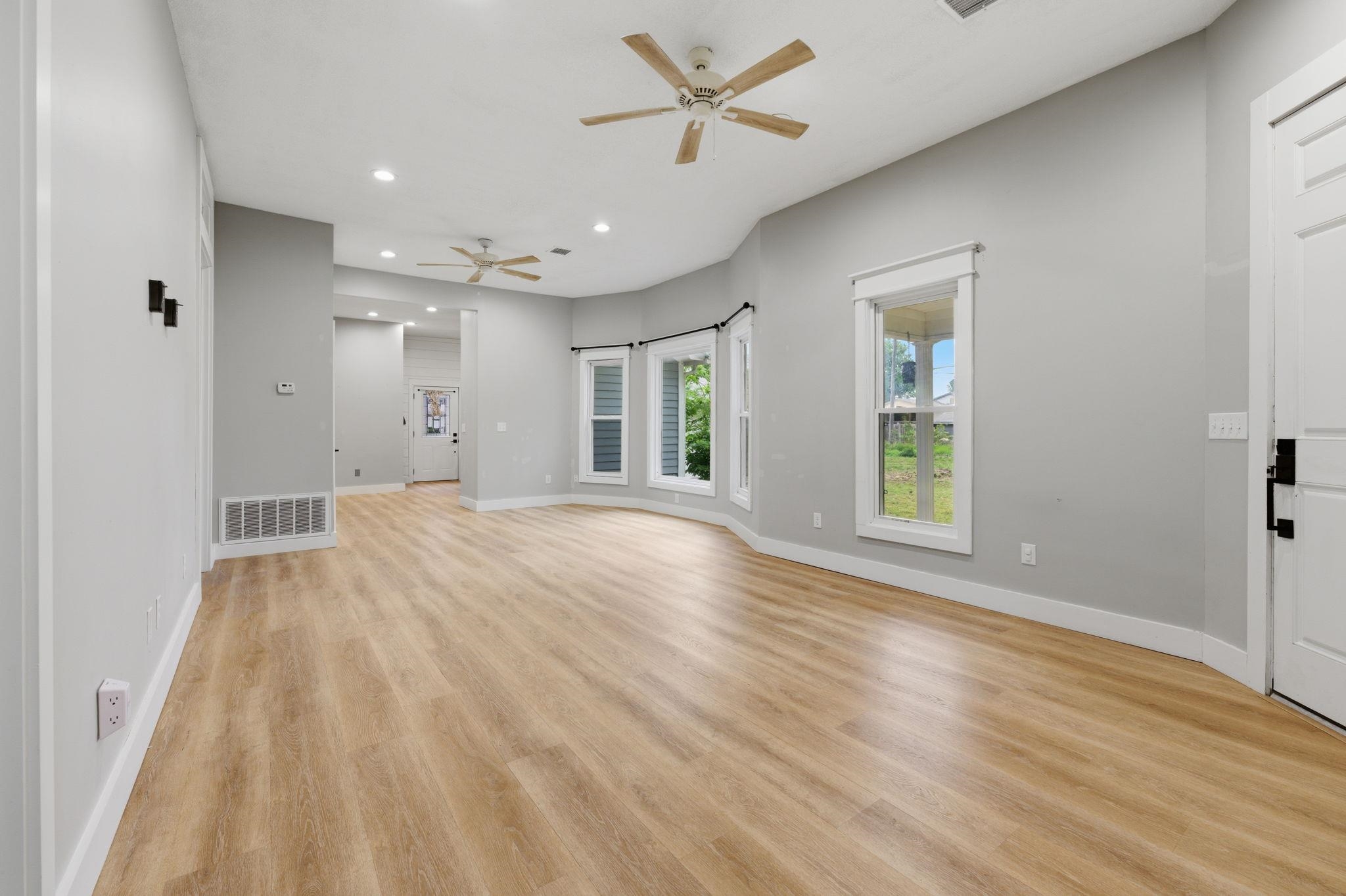 420 W 5th Belle Plaine KS 67013