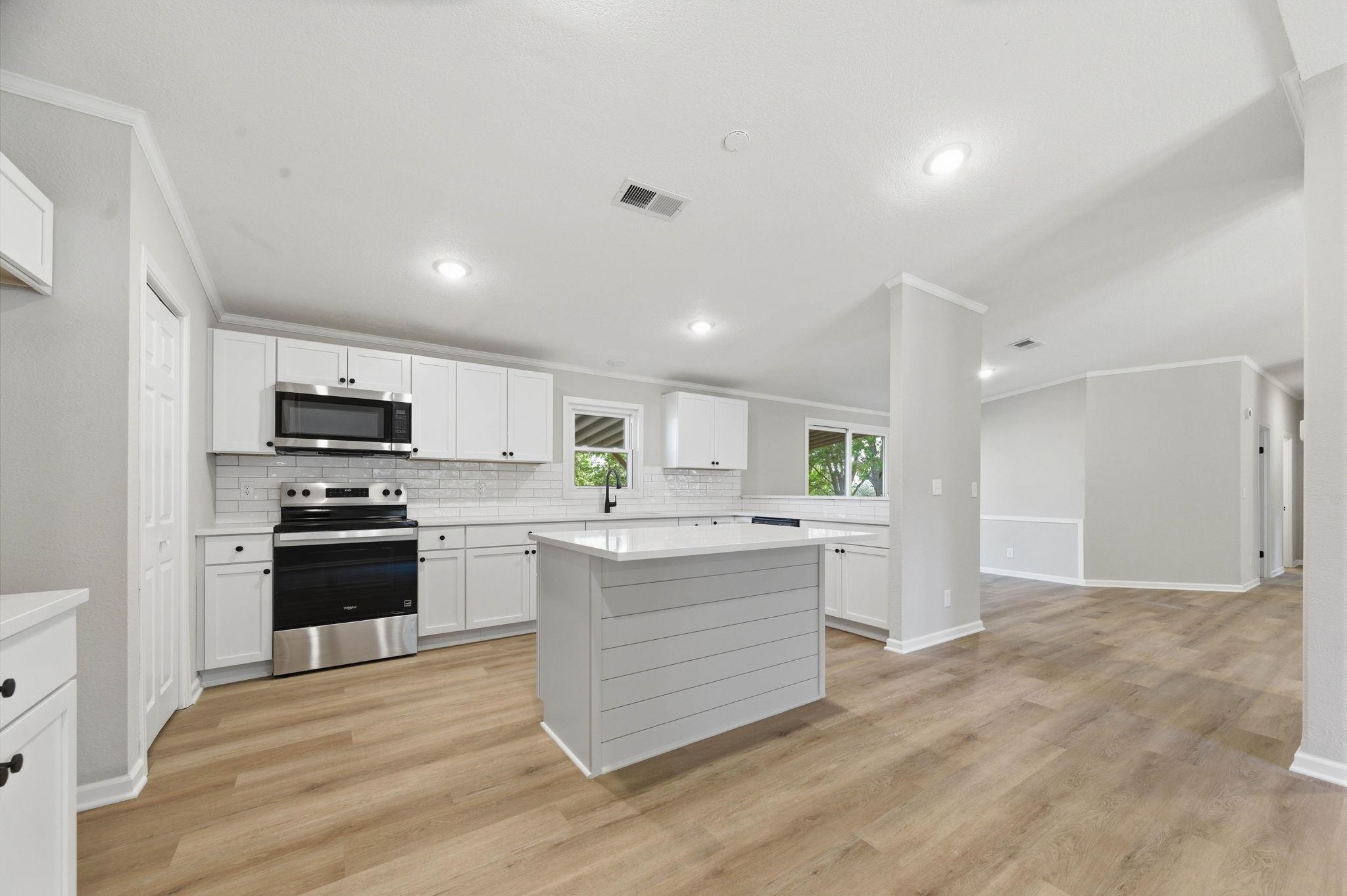 6068 S Seneca Street Wichita KS 67217