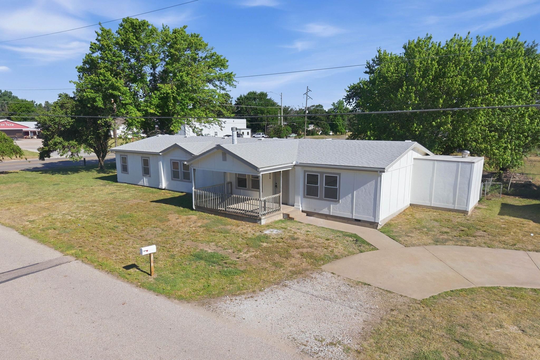 6068 S Seneca Street Wichita KS 67217