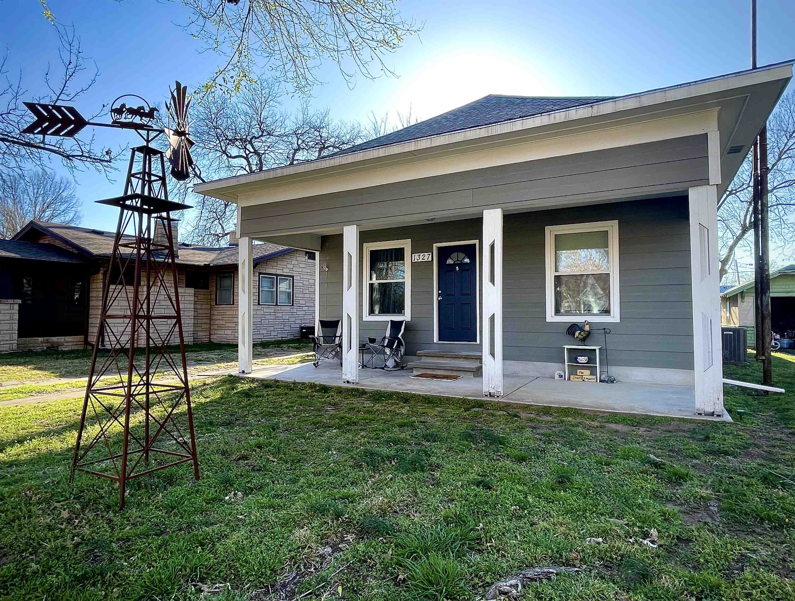 1327 N 2nd Arkansas City KS 67005