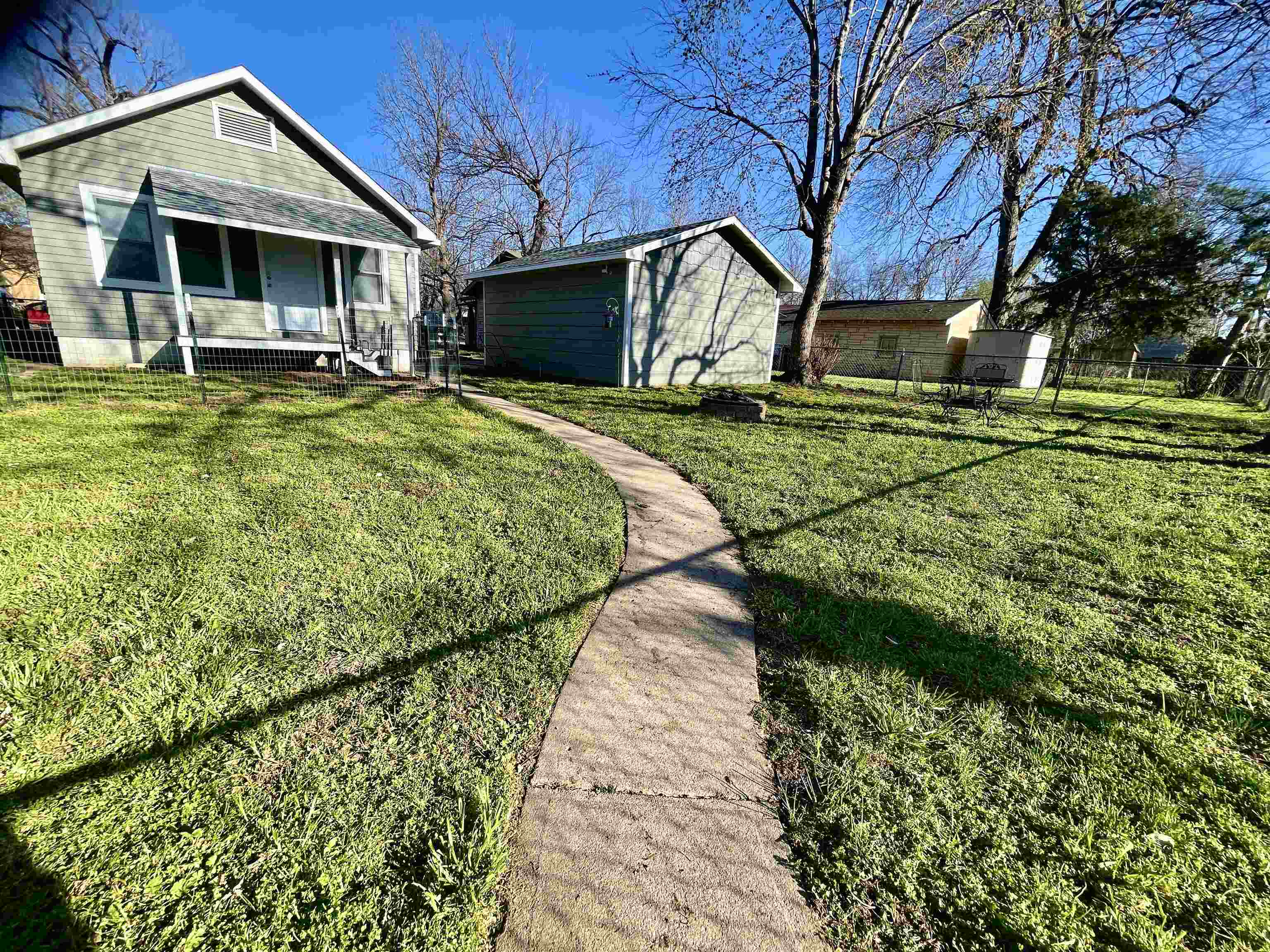1327 N 2nd Arkansas City KS 67005