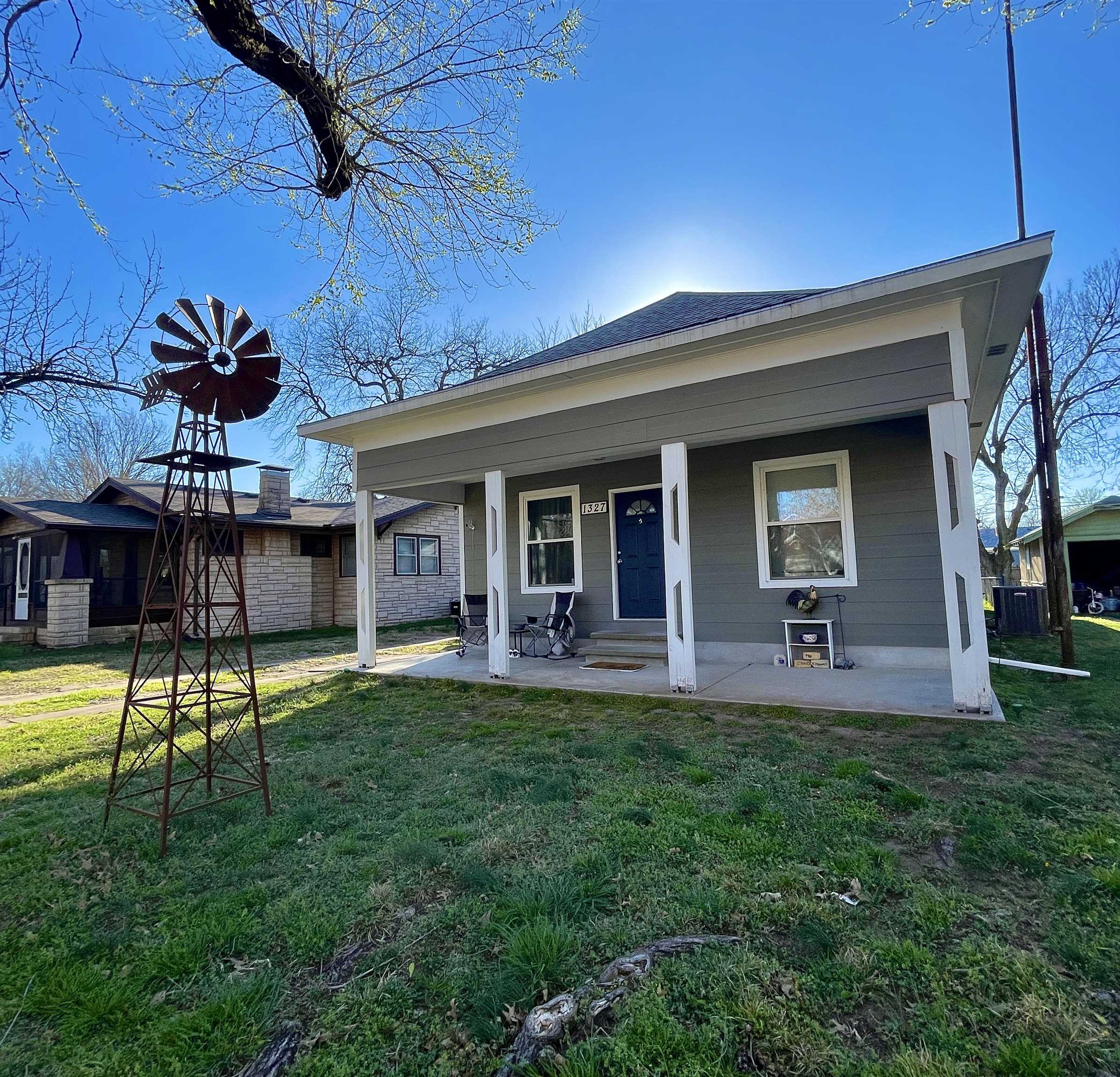 1327 N 2nd Arkansas City KS 67005