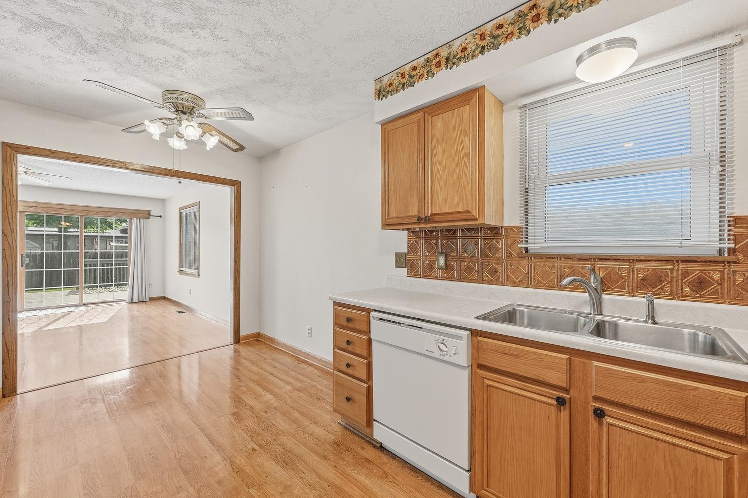 6240 N Longmont Street Park City KS 67219