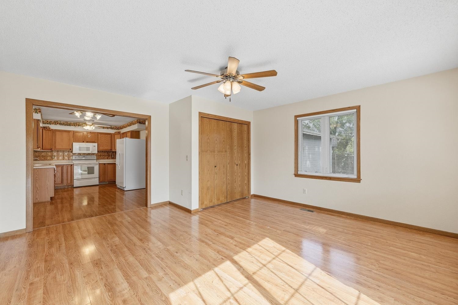 6240 N Longmont Street Park City KS 67219