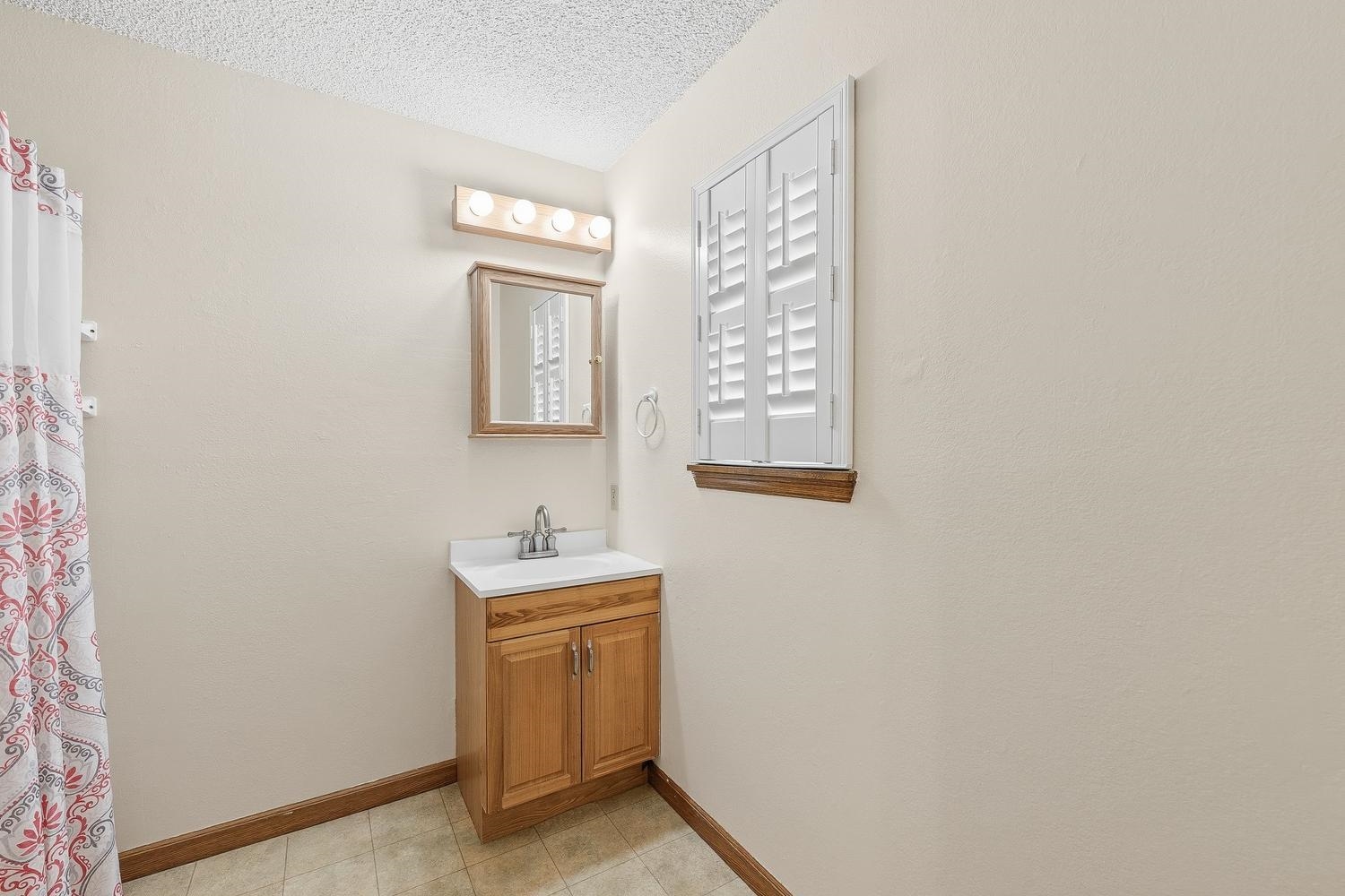 6240 N Longmont Street Park City KS 67219