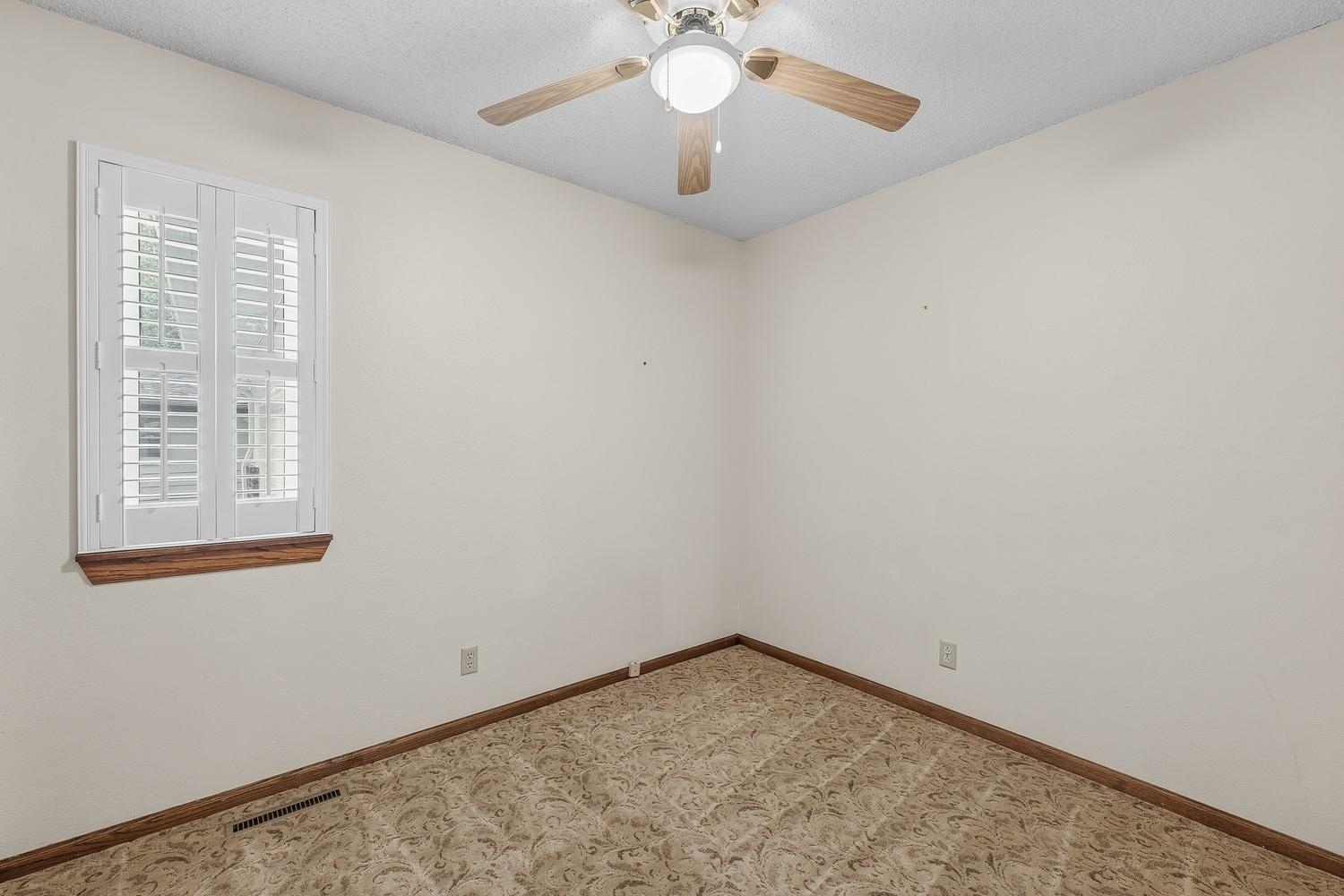 6240 N Longmont Street Park City KS 67219