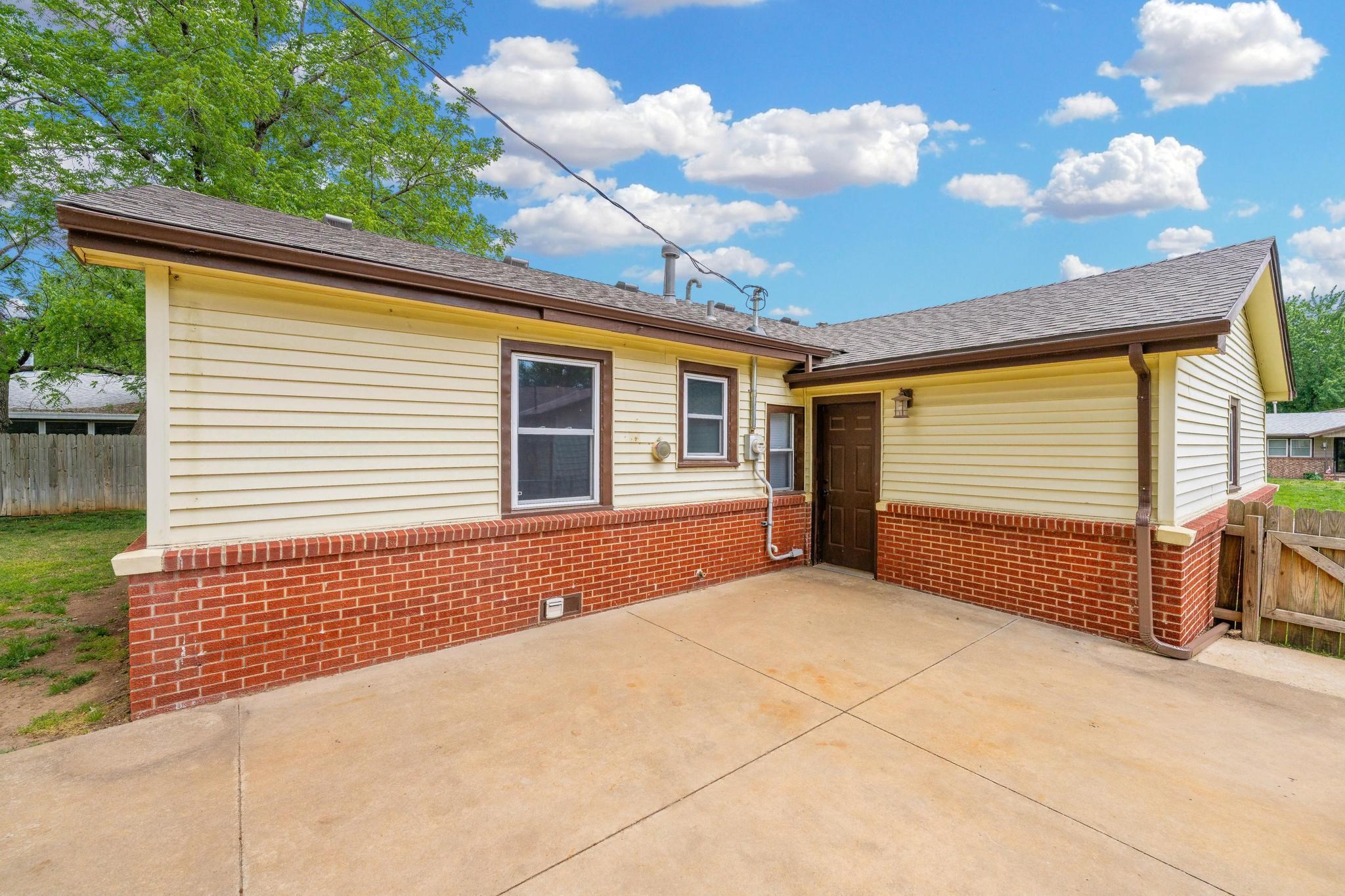 6523 N Kerman Drive Park City KS 67219