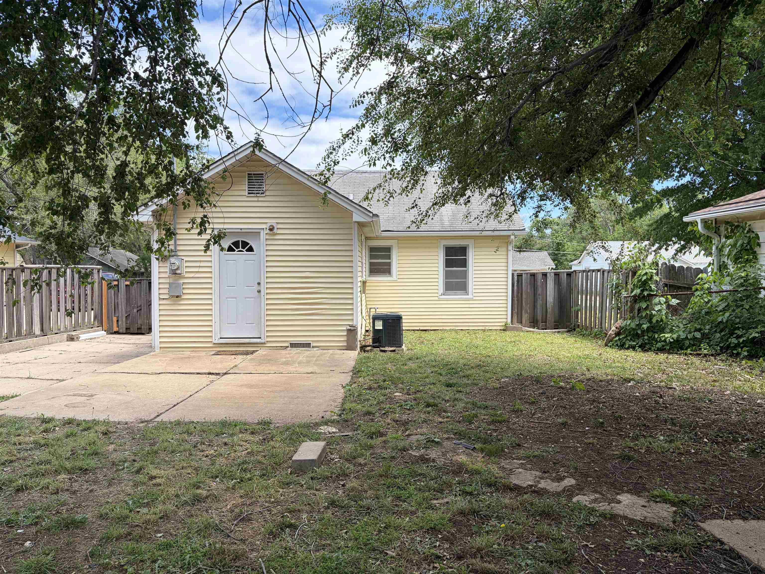 611 N Frazier Street El Dorado KS 67042