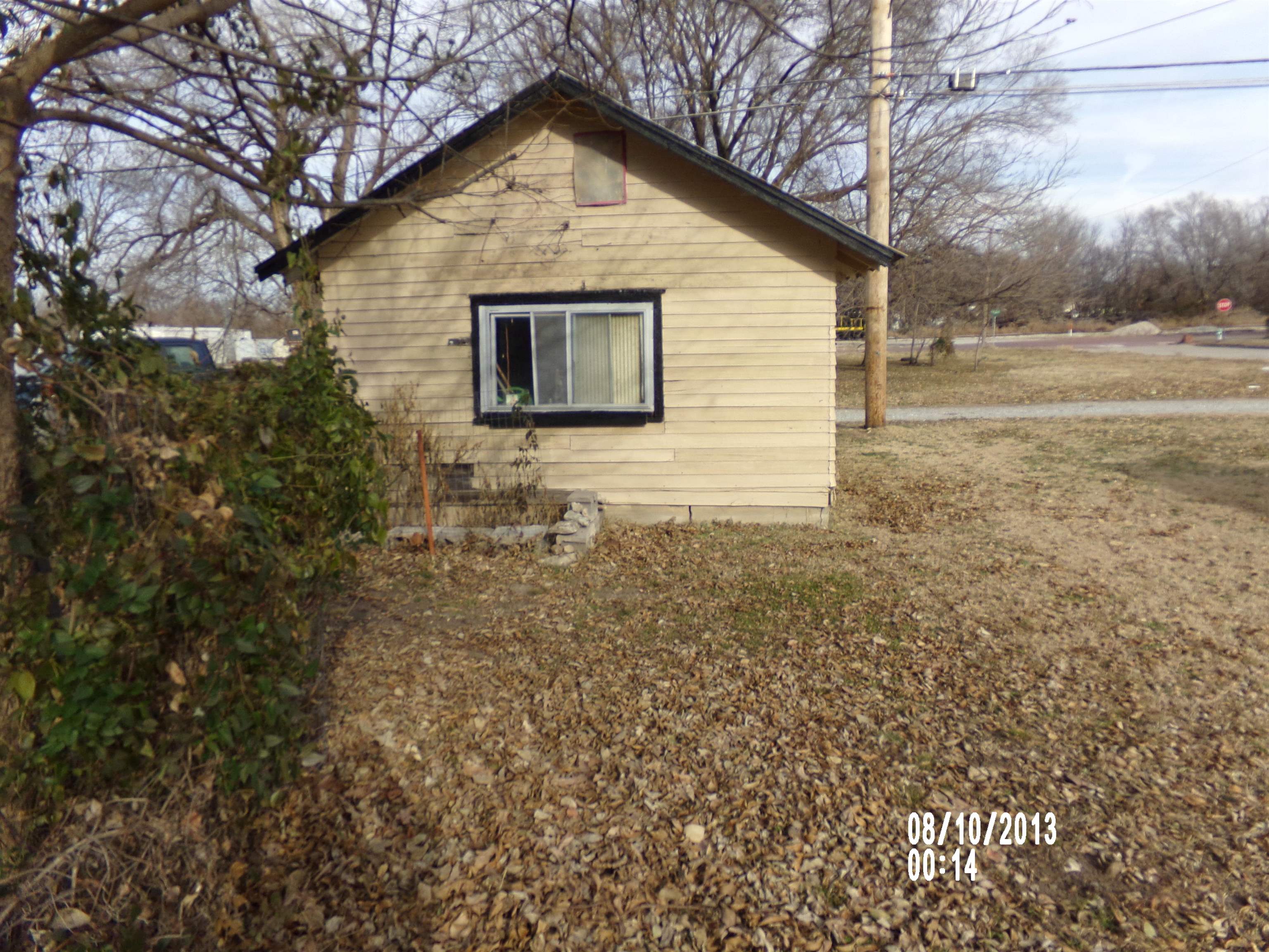 318 E 7th Avenue Winfield KS 67156