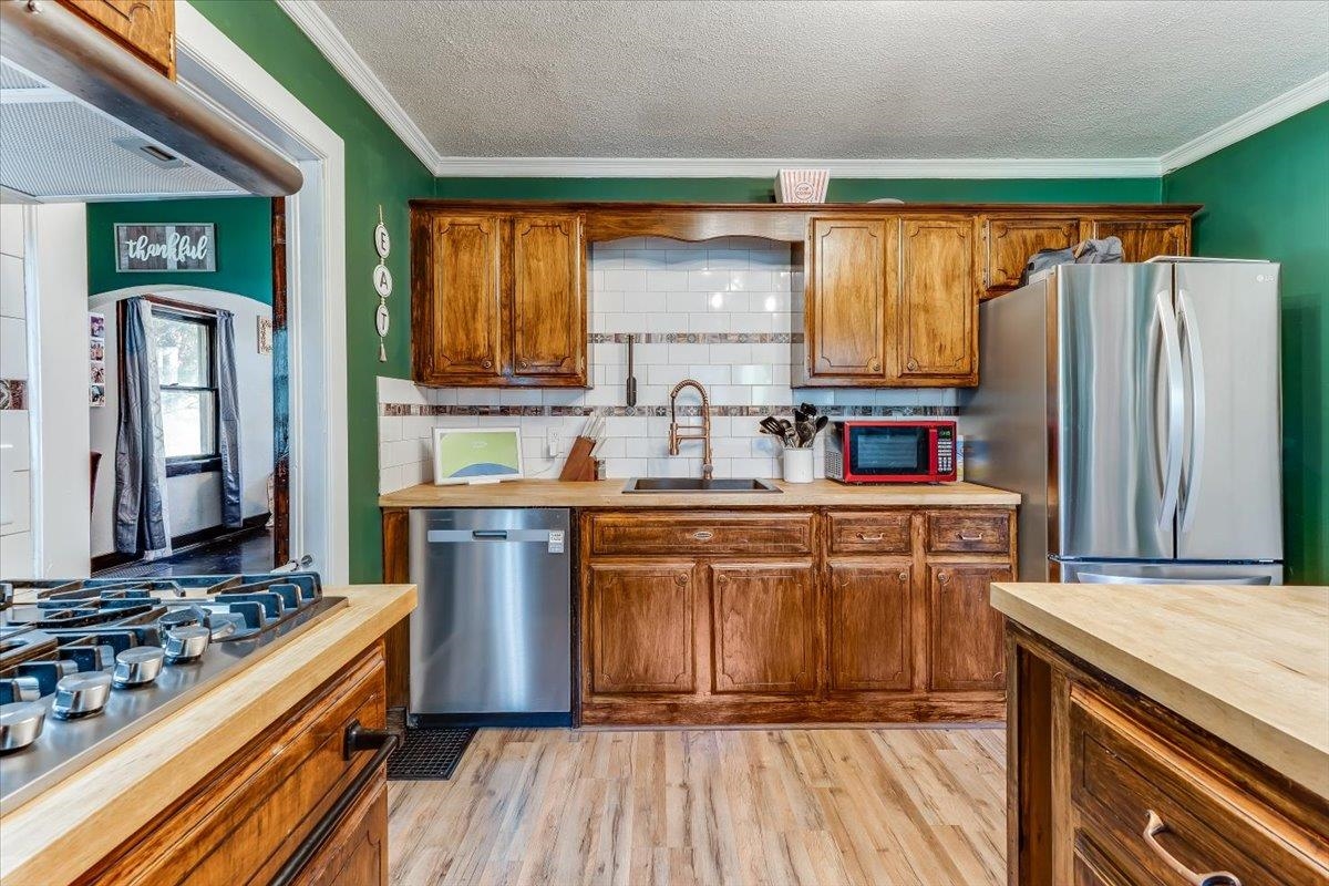 225 W 9th Avenue Hutchinson KS 67501