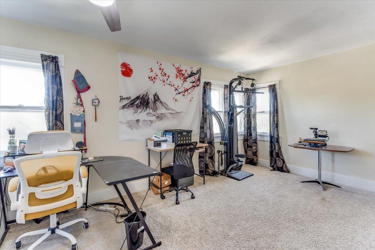 225 W 9th Avenue Hutchinson KS 67501