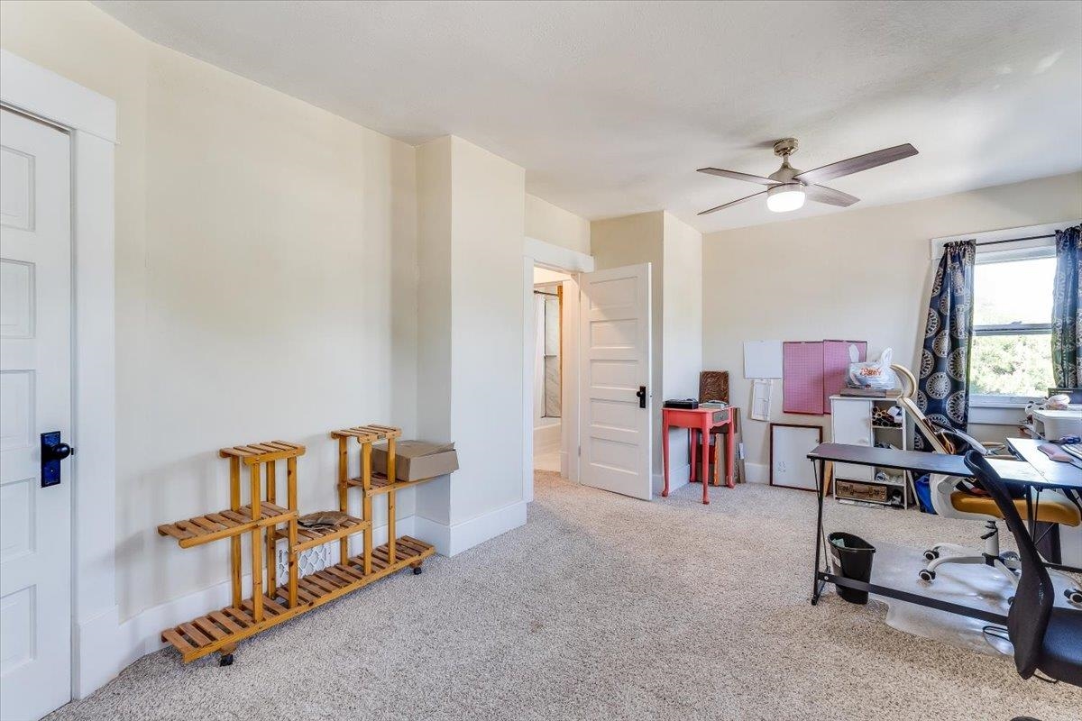 225 W 9th Avenue Hutchinson KS 67501