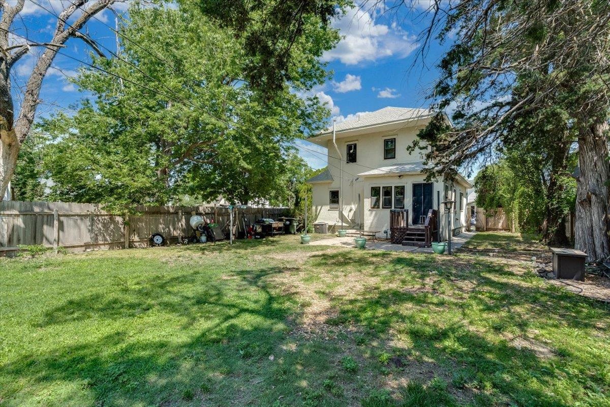 225 W 9th Avenue Hutchinson KS 67501