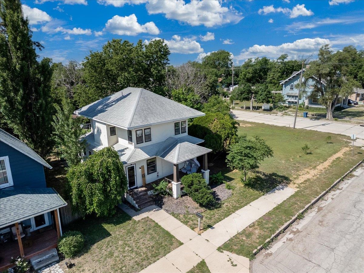 225 W 9th Avenue Hutchinson KS 67501
