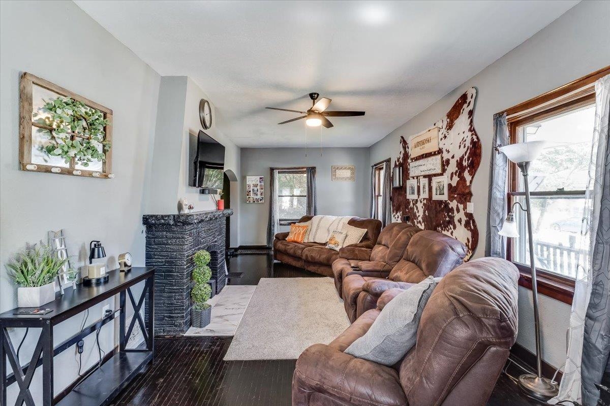225 W 9th Avenue Hutchinson KS 67501