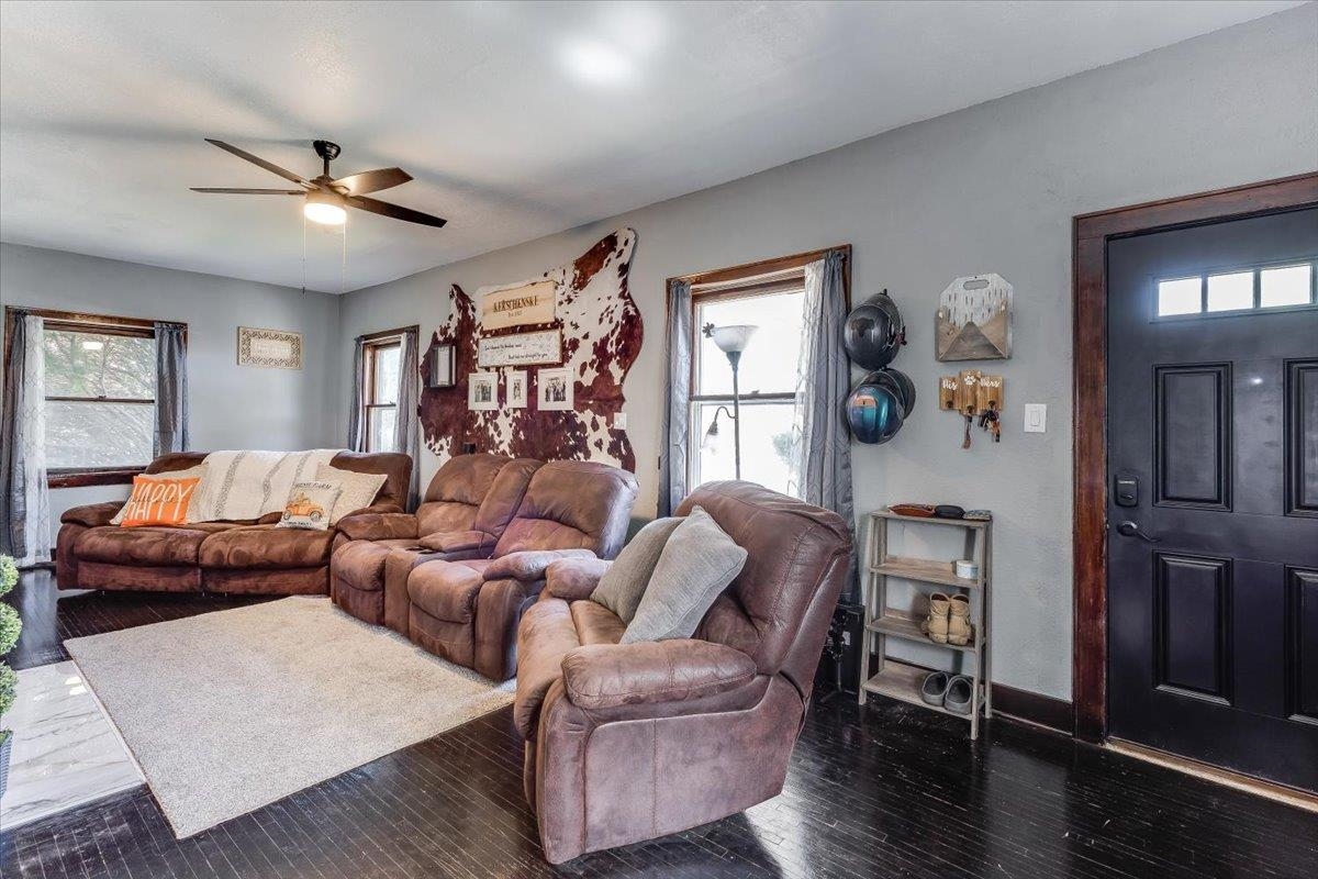 225 W 9th Avenue Hutchinson KS 67501