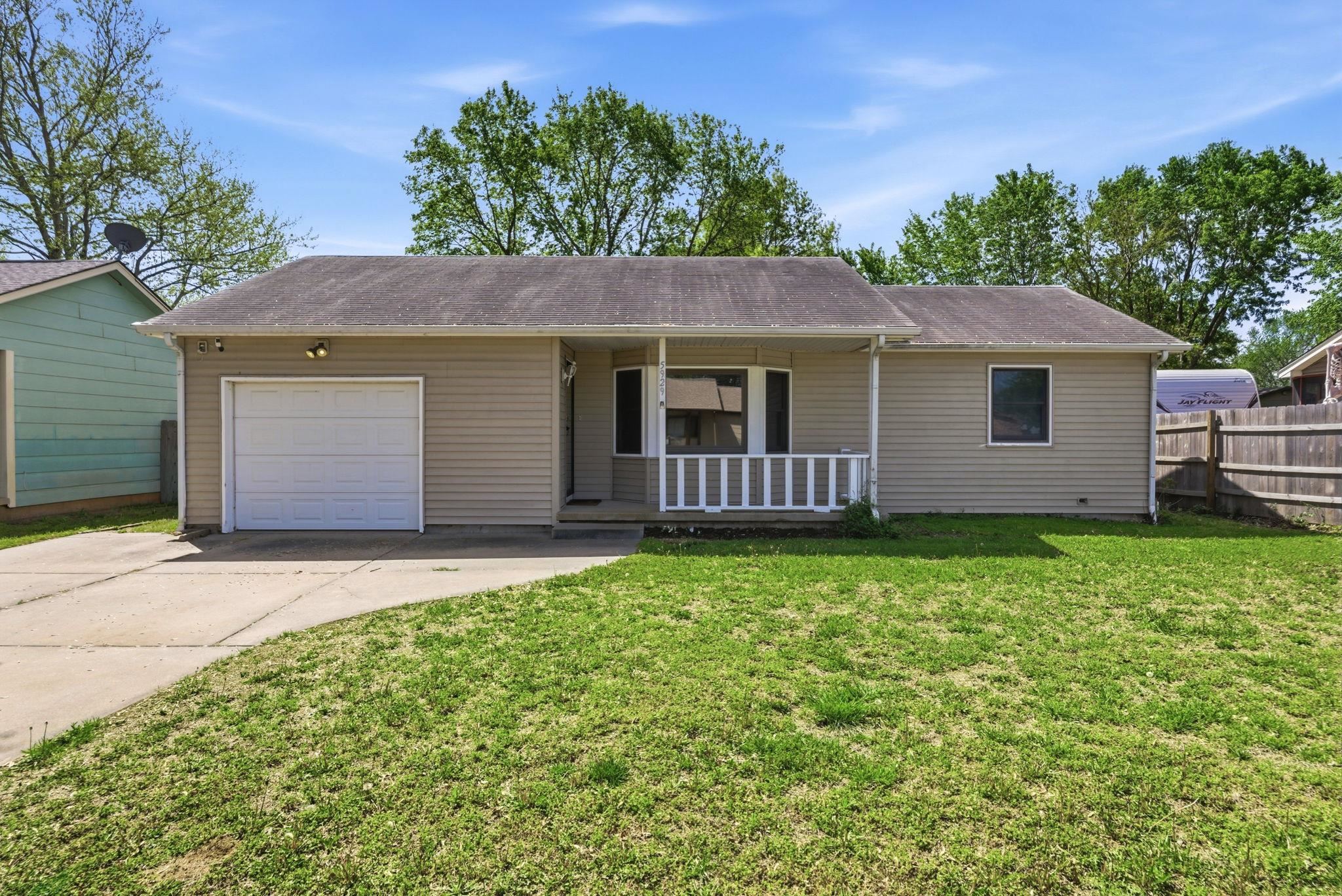 5929 W York Street Wichita KS 67215