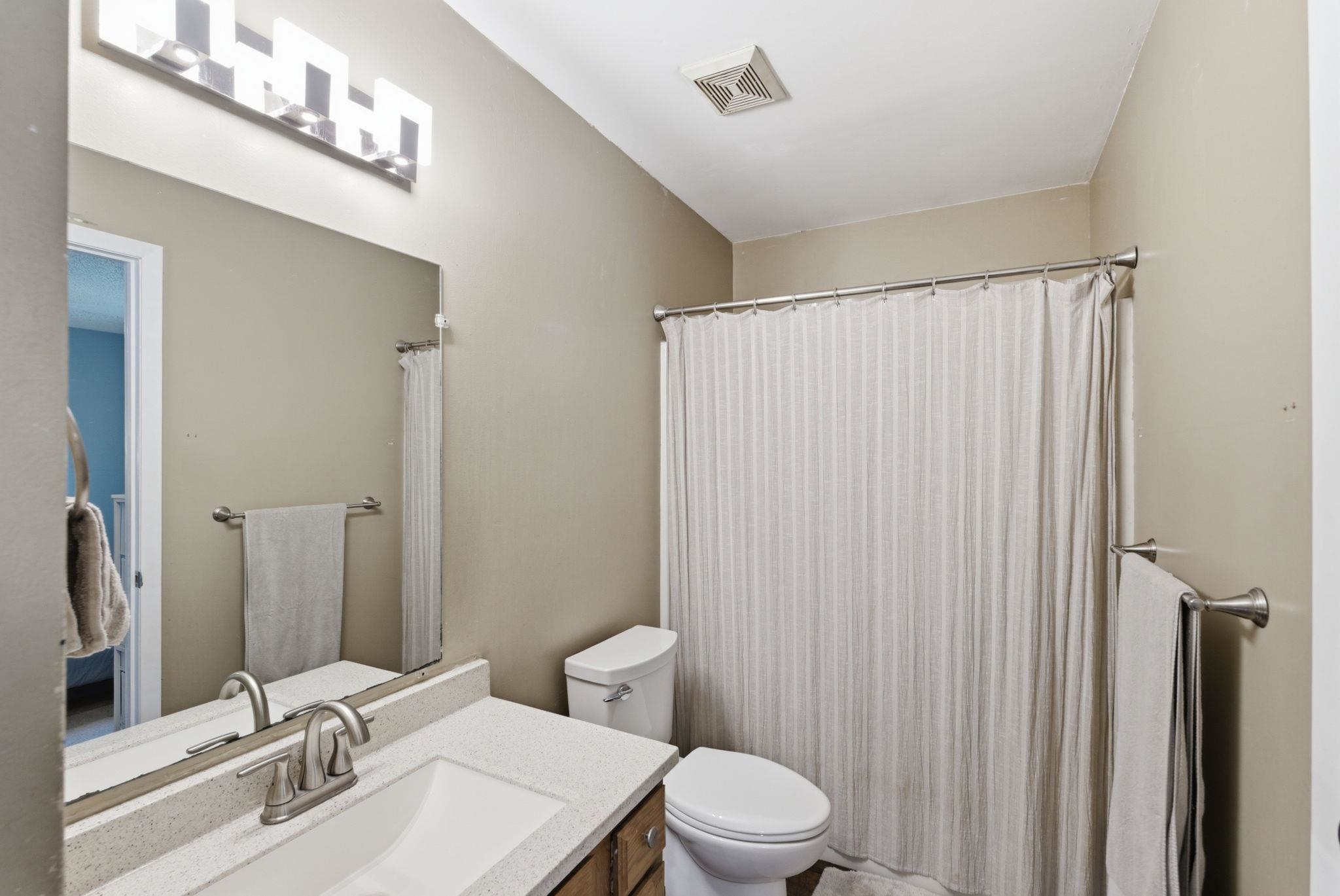 5929 W York Street Wichita KS 67215