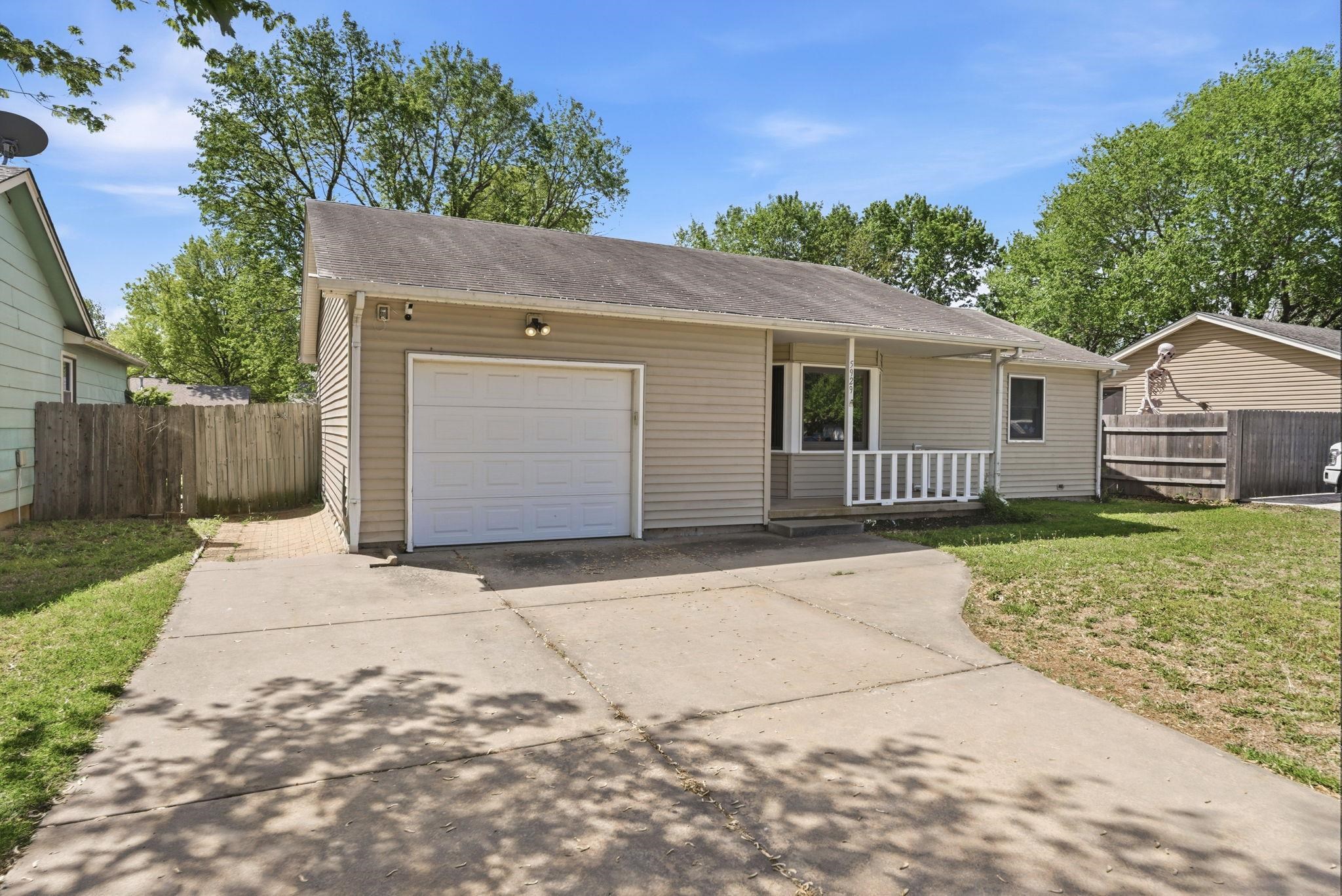 5929 W York Street Wichita KS 67215