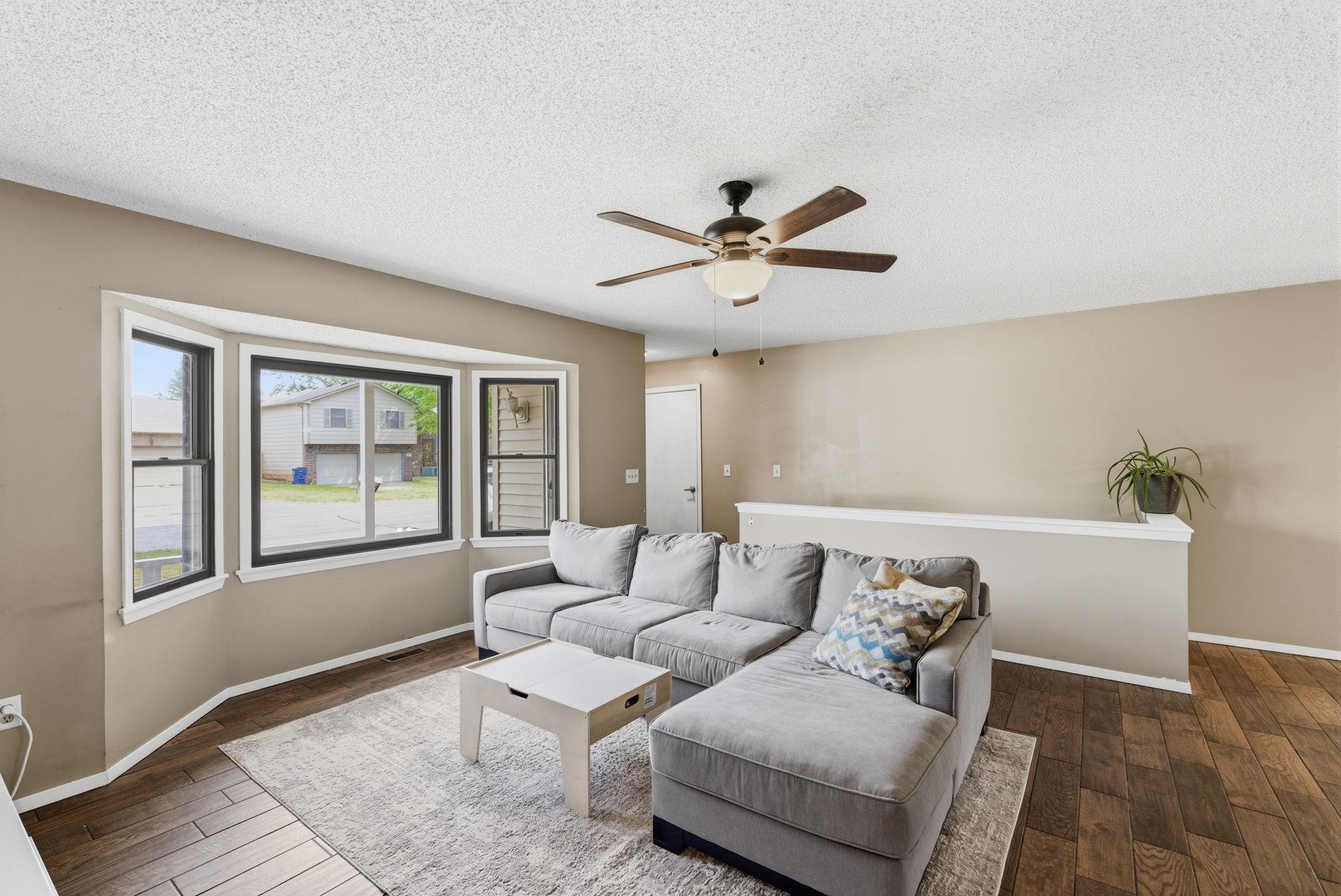 5929 W York Street Wichita KS 67215