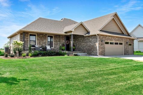 1611 N Shadow Rock Drive Andover KS 67002