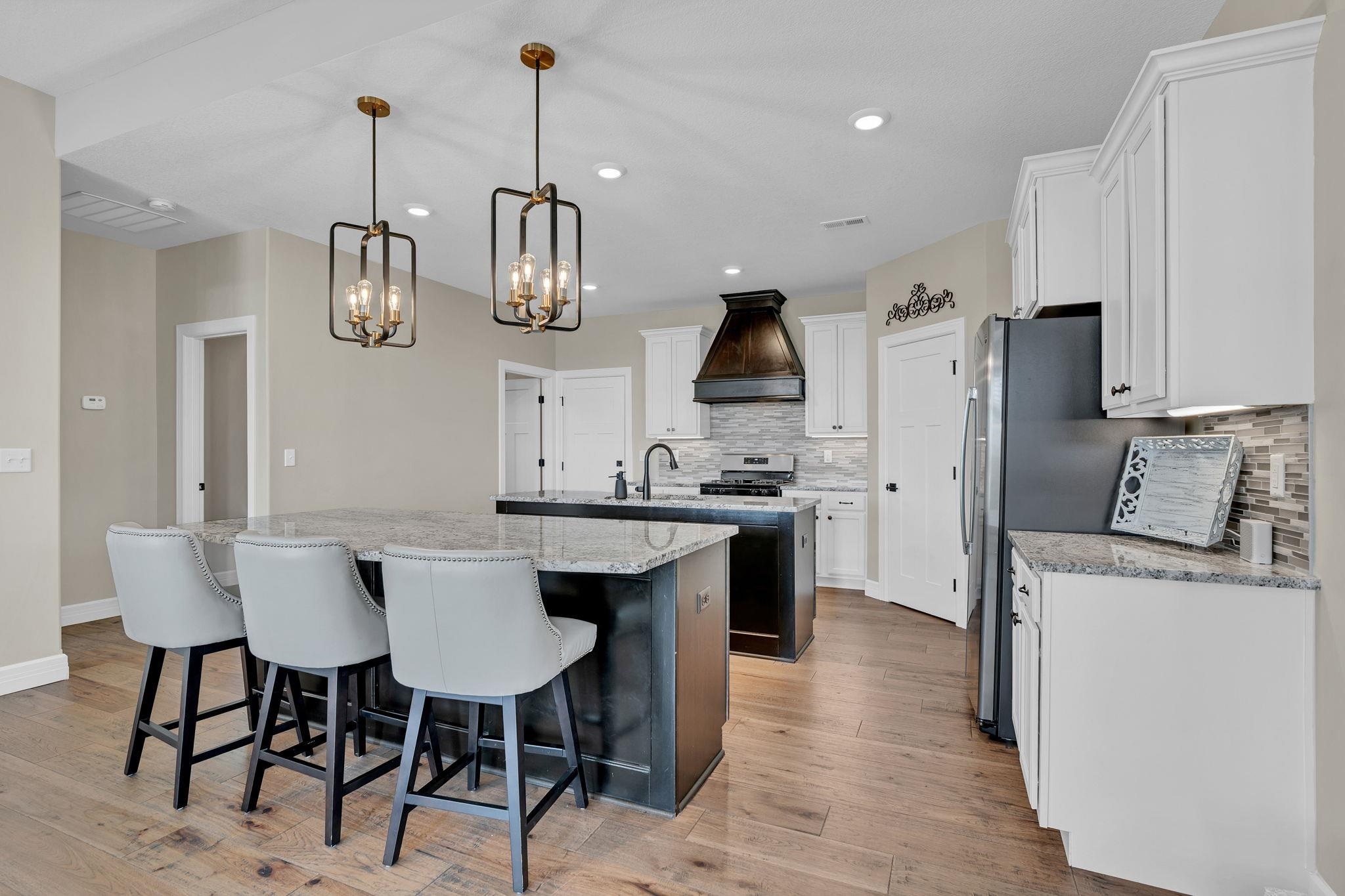 1611 N Shadow Rock Drive Andover KS 67002