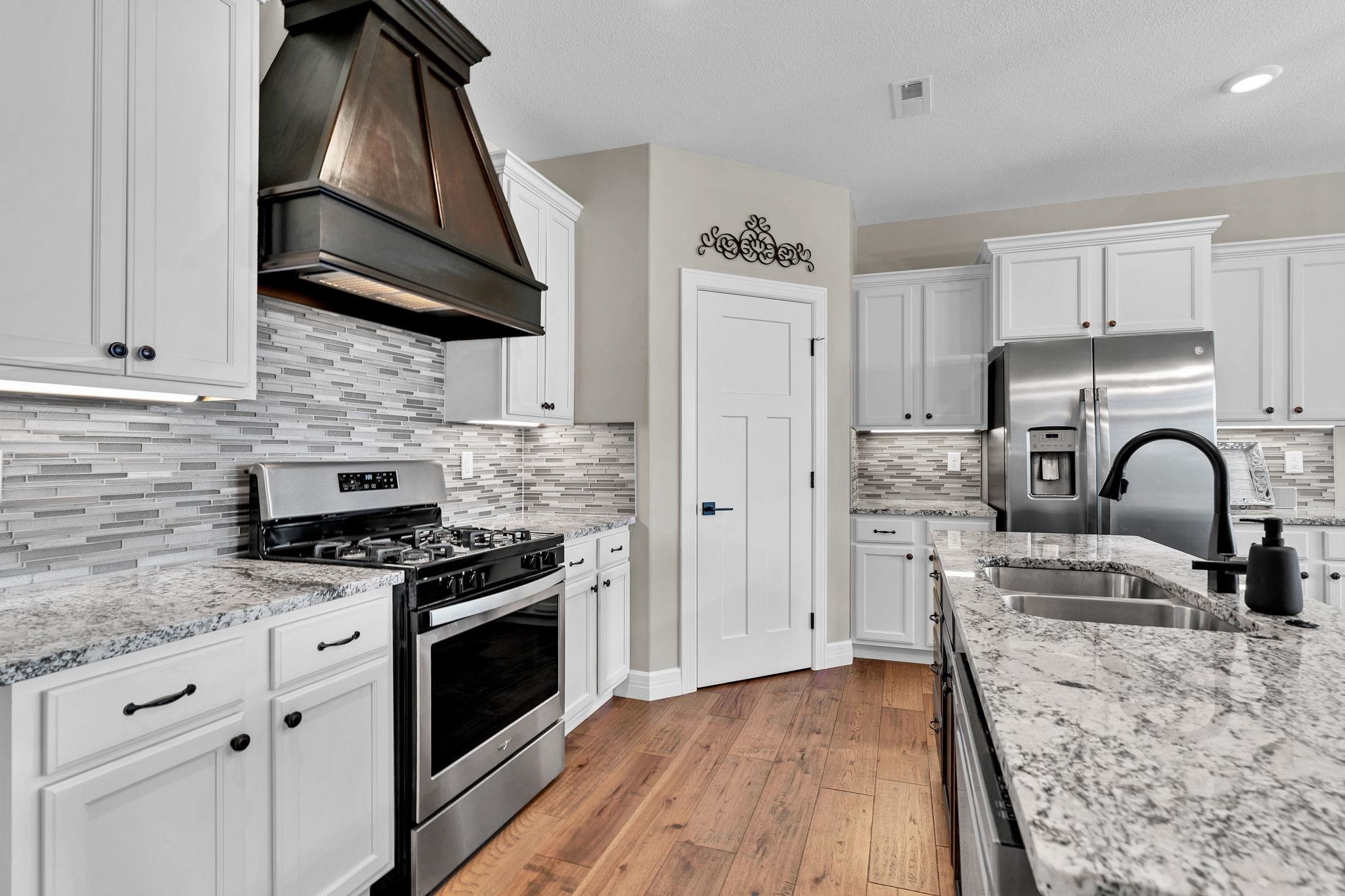 1611 N Shadow Rock Drive Andover KS 67002