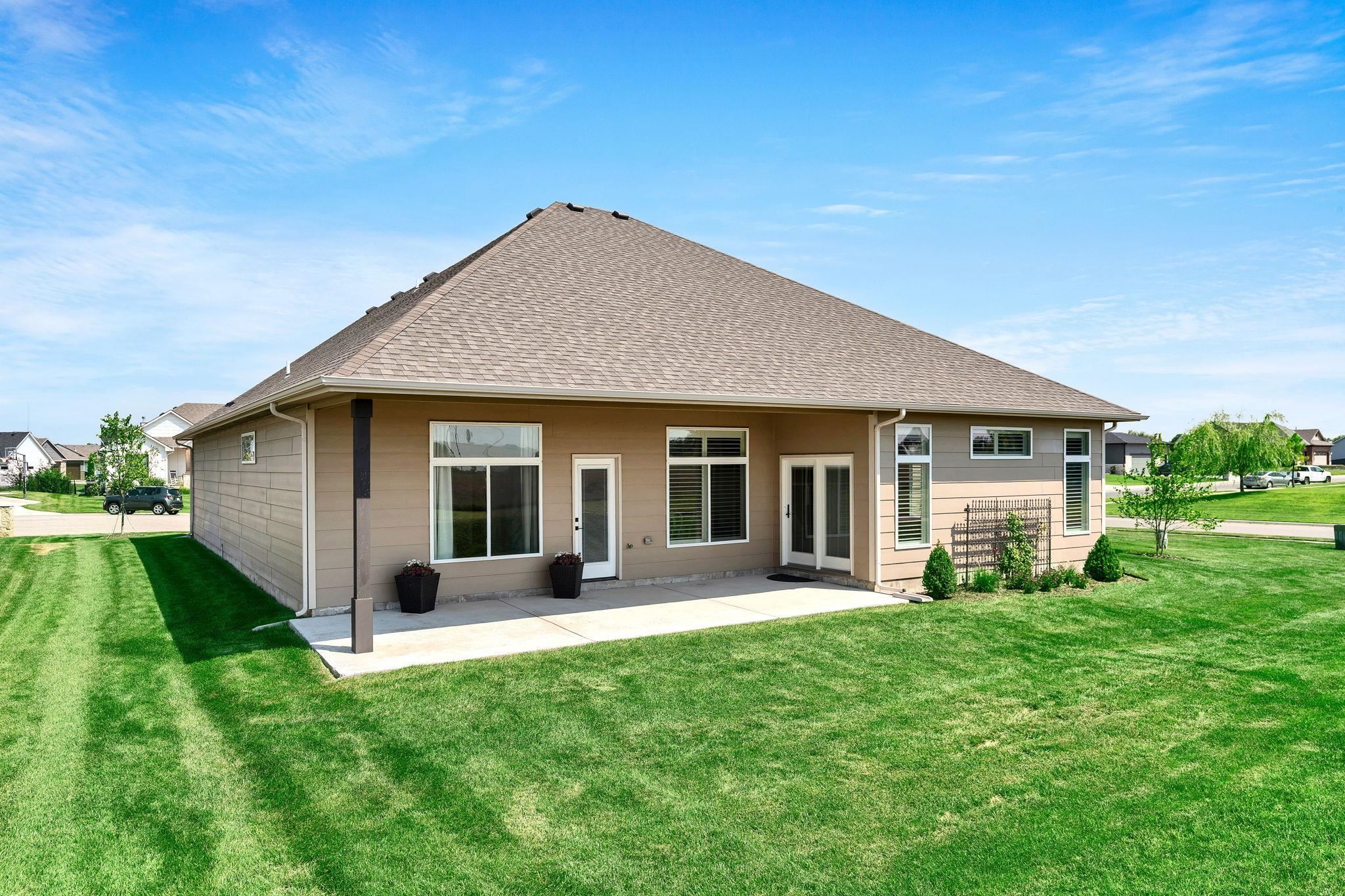 1611 N Shadow Rock Drive Andover KS 67002