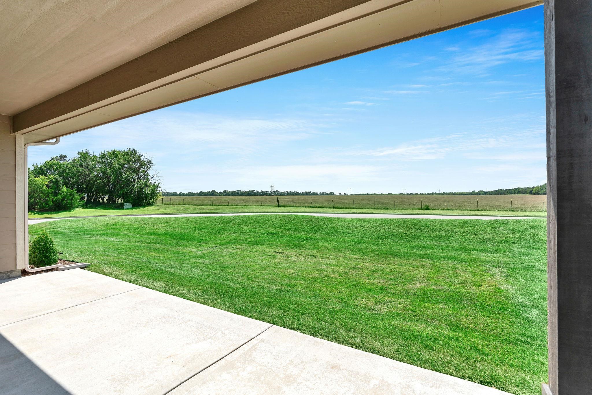 1611 N Shadow Rock Drive Andover KS 67002