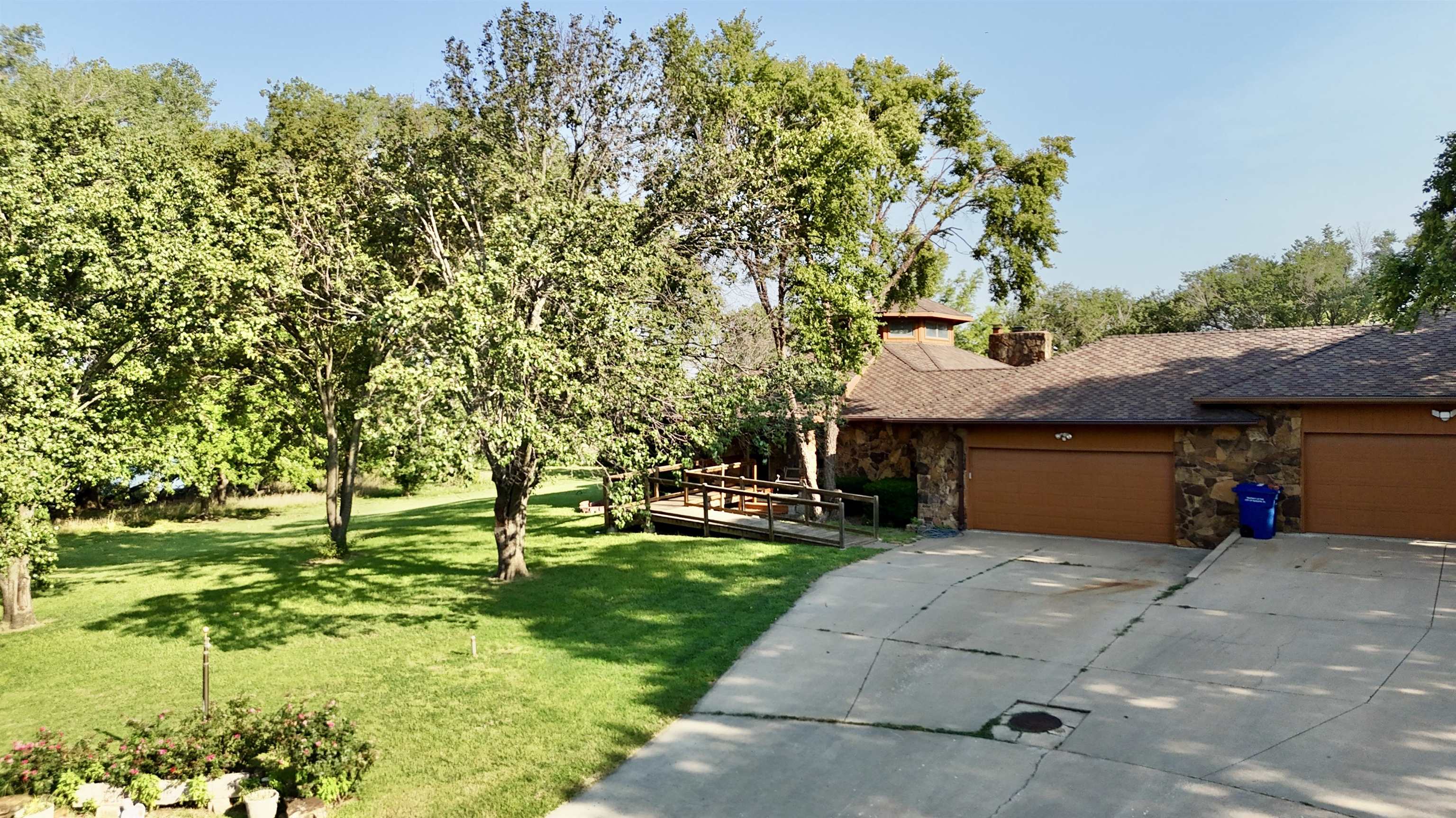 3 Debra Augusta KS 67010
