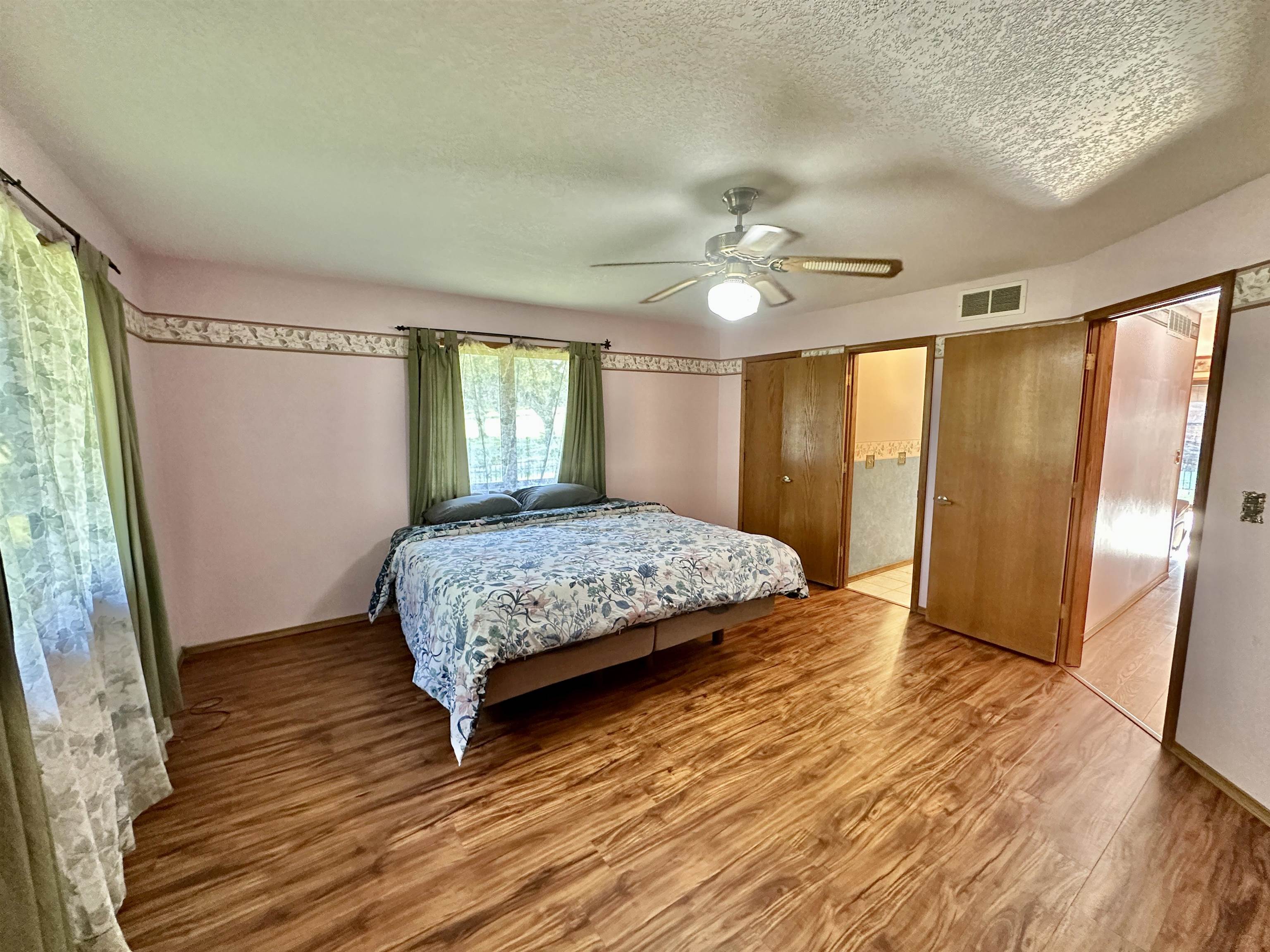 3 Debra Augusta KS 67010