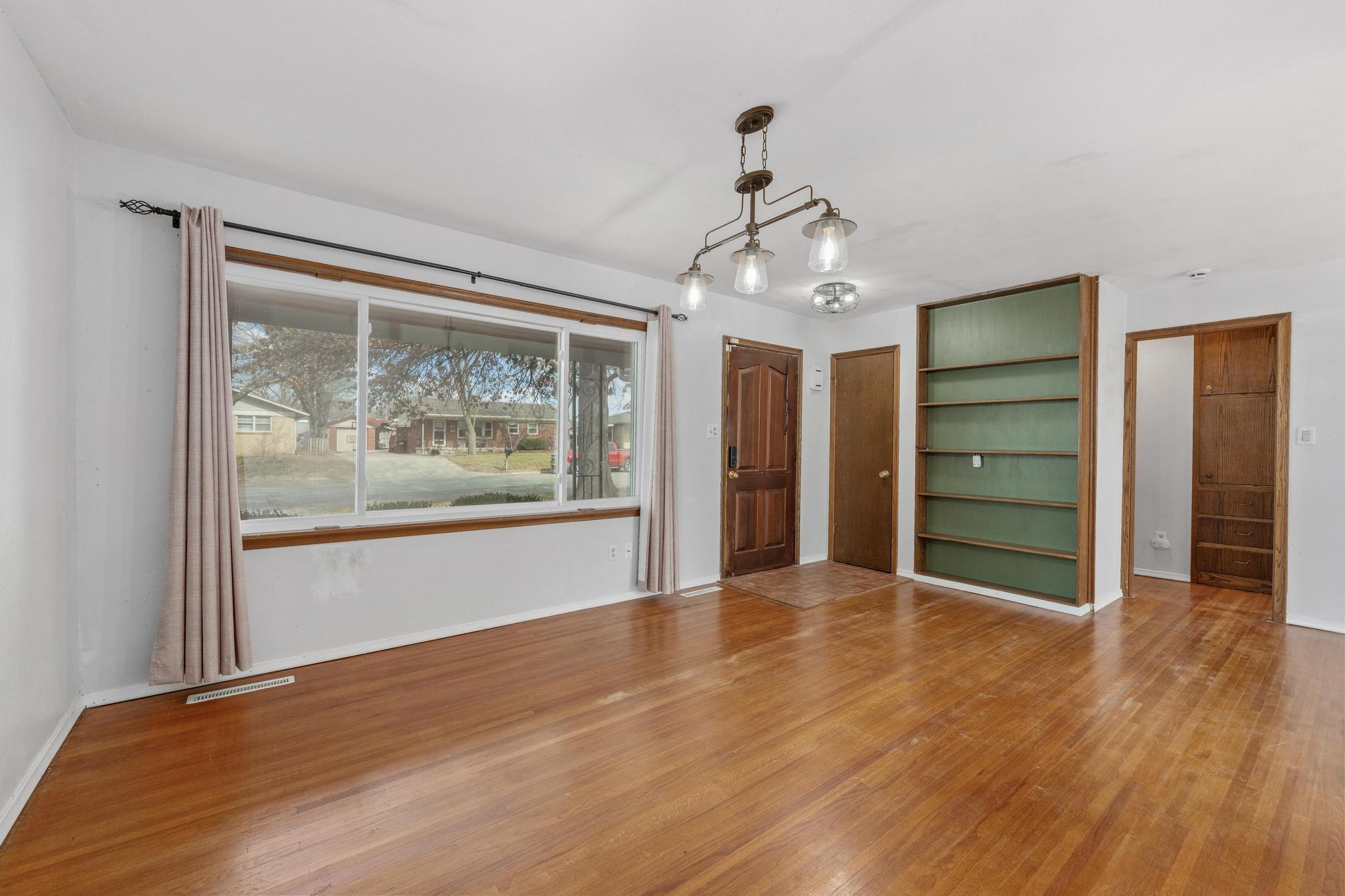 217 E Filmore Mulvane KS 67110