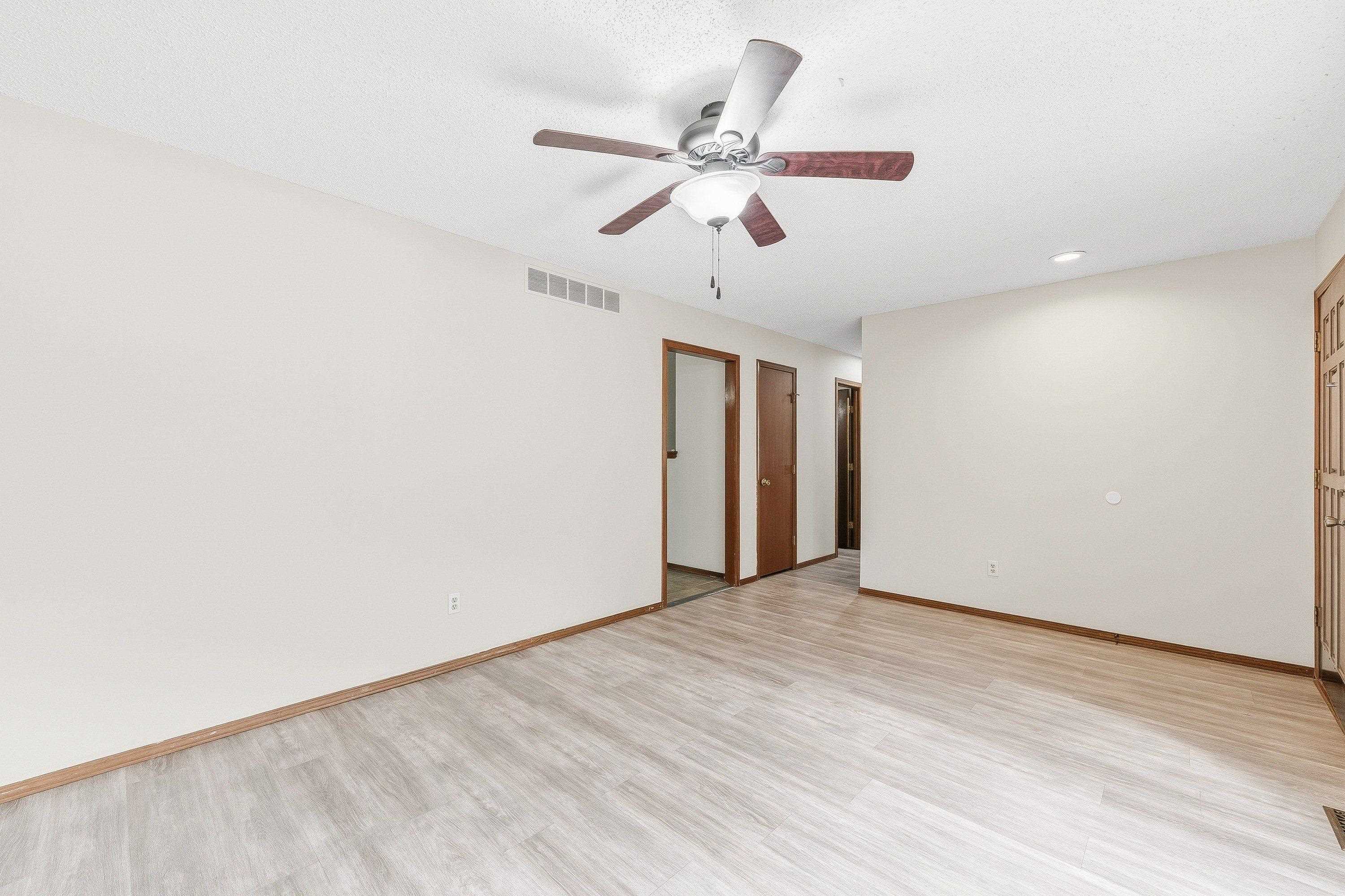 435 N Clara Street Wichita KS 67212