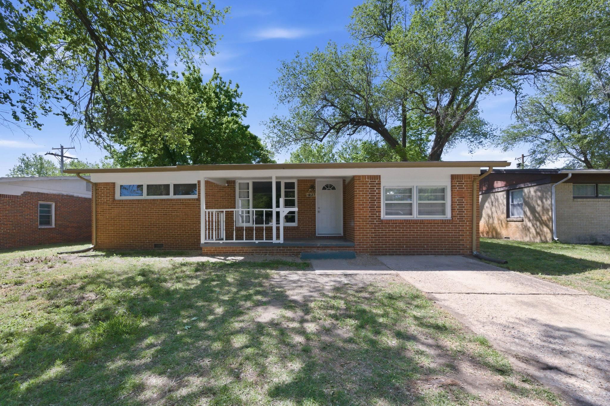 1227 E Alturas Street Wichita KS 67216