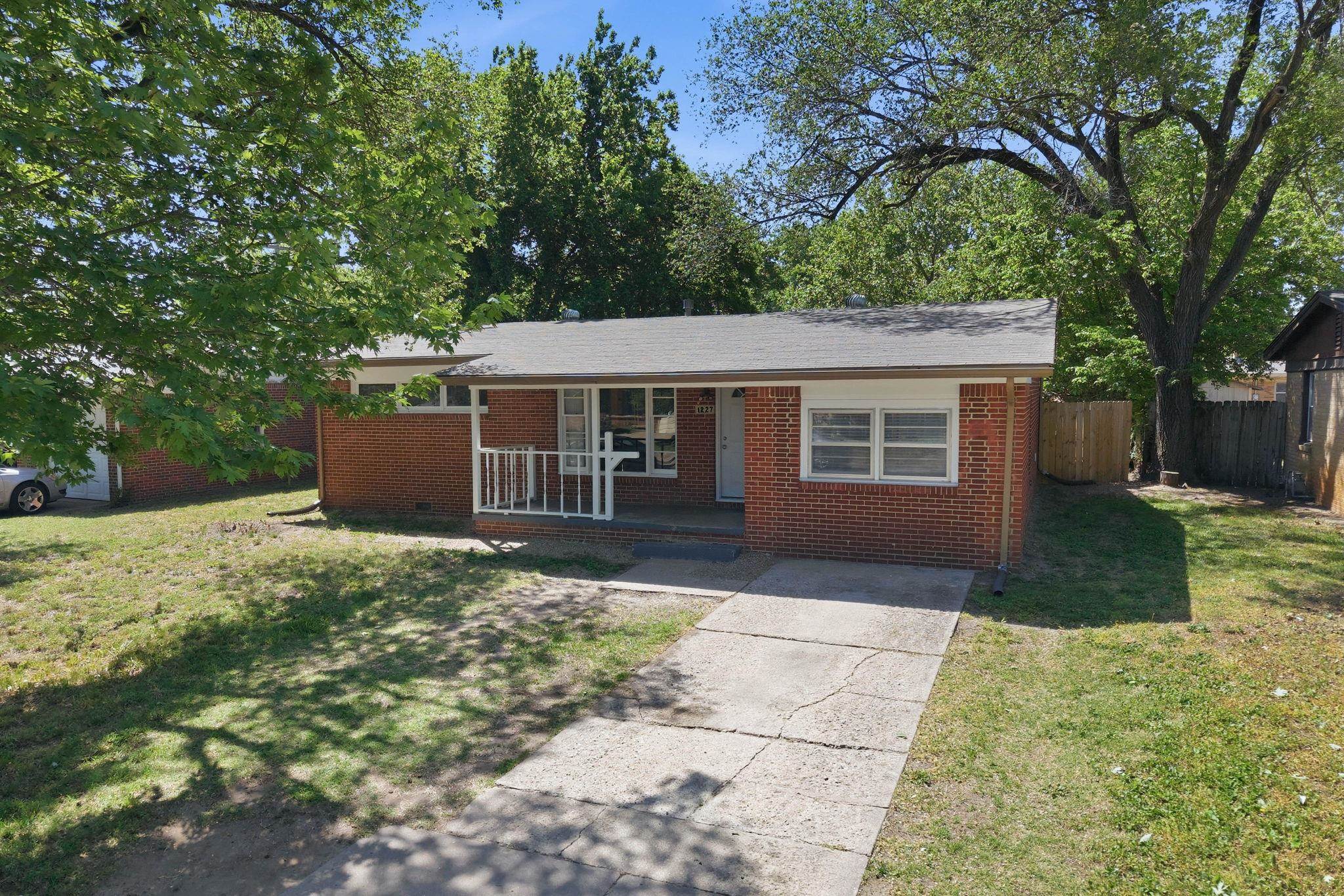 1227 E Alturas Street Wichita KS 67216