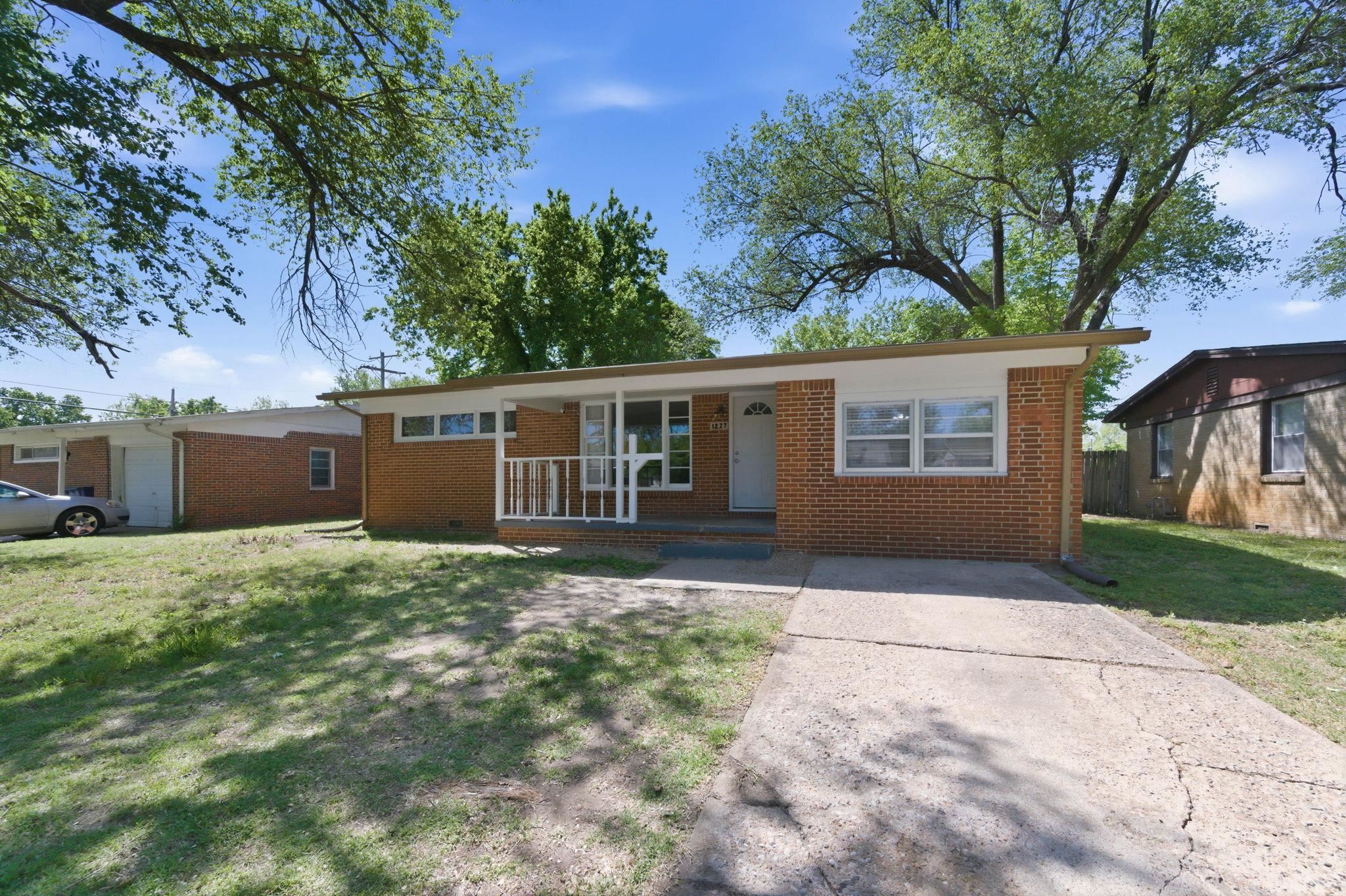 1227 E Alturas Street Wichita KS 67216