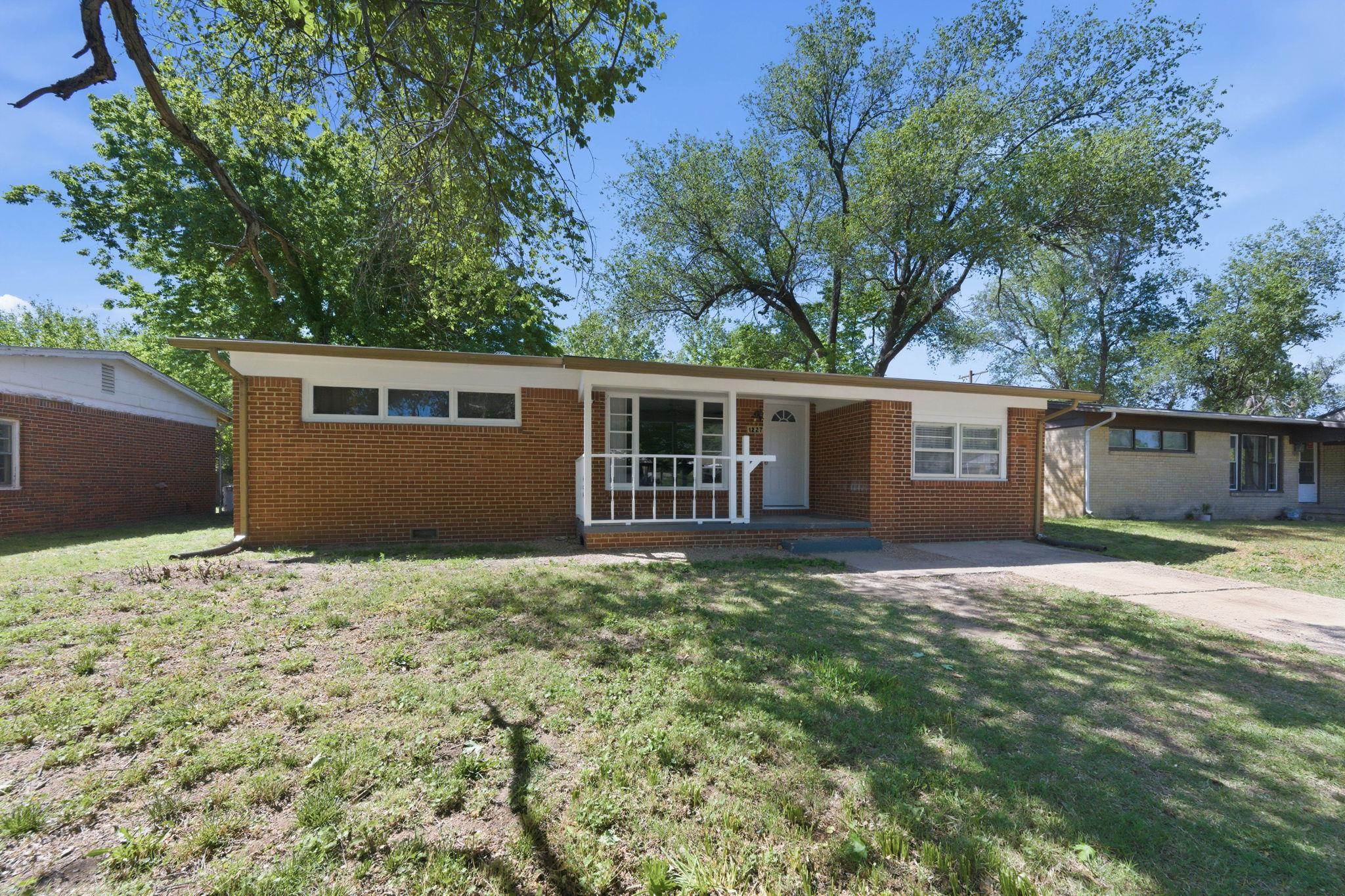 1227 E Alturas Street Wichita KS 67216