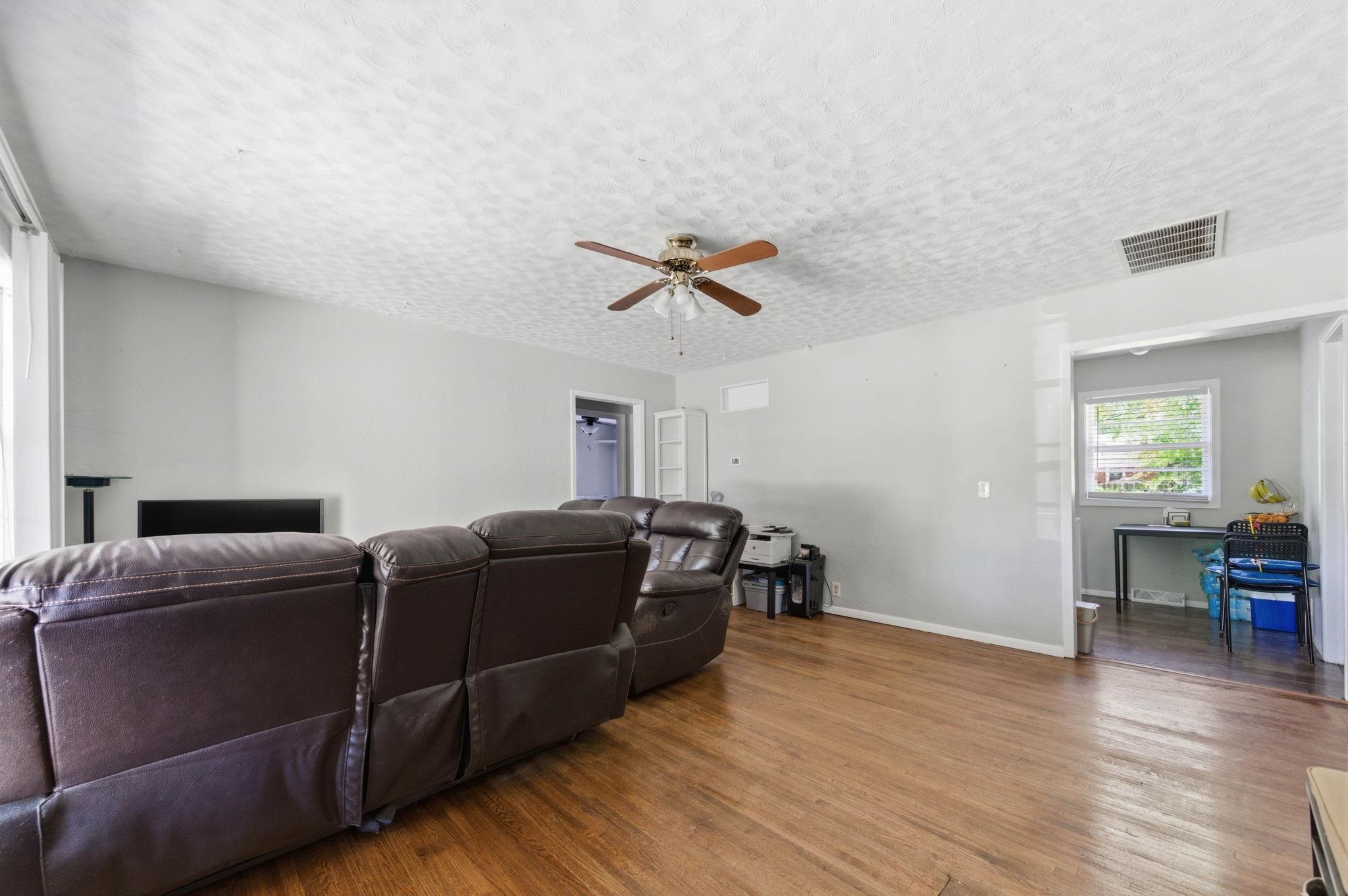 1227 E Alturas Street Wichita KS 67216