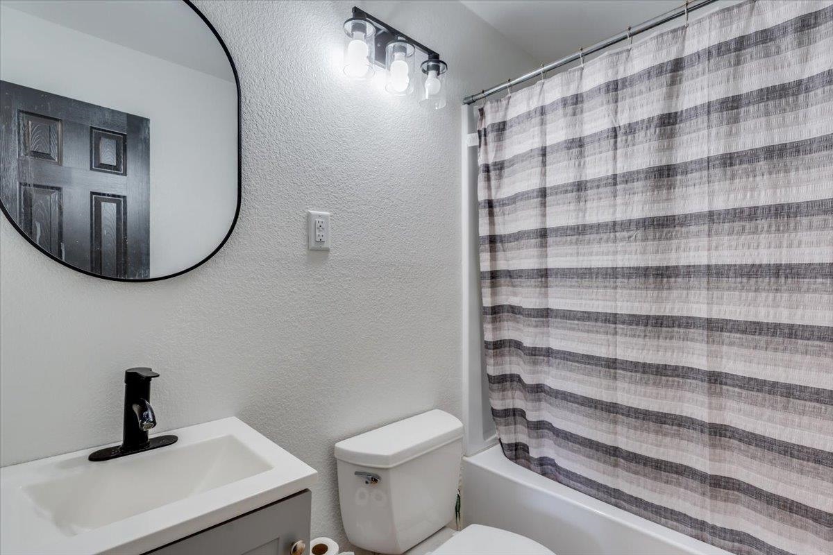 3238 S Edwards Wichita KS 67217