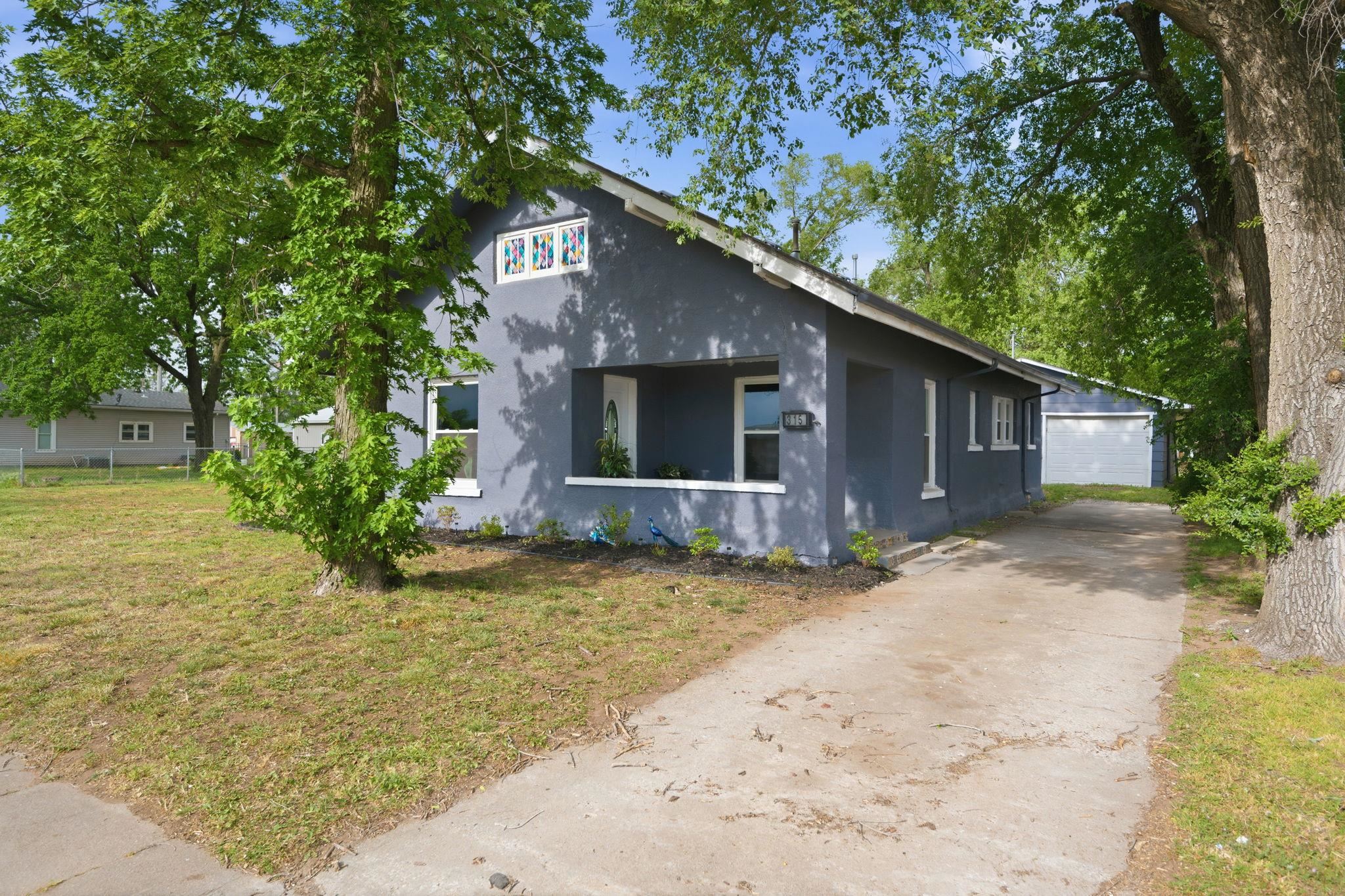 315 S Somerset Street Norwich KS 67118
