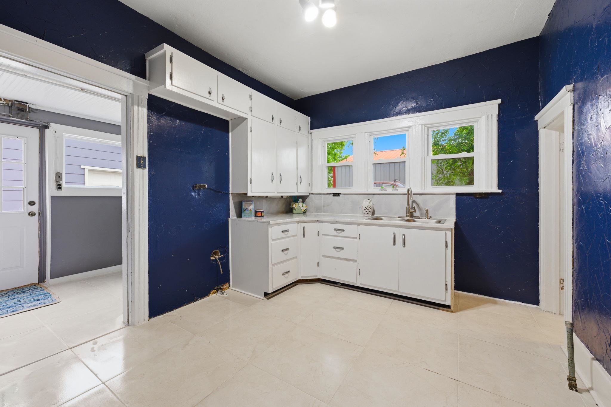 315 S Somerset Street Norwich KS 67118