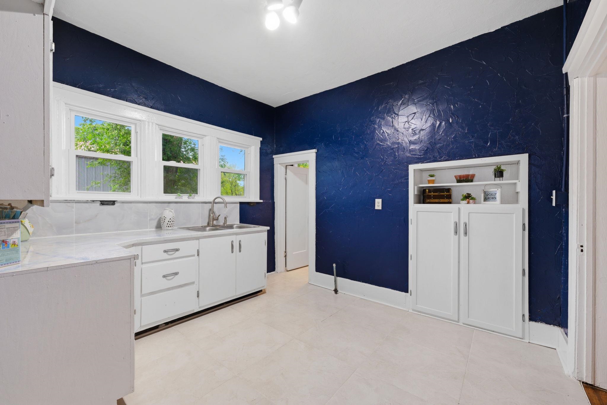 315 S Somerset Street Norwich KS 67118