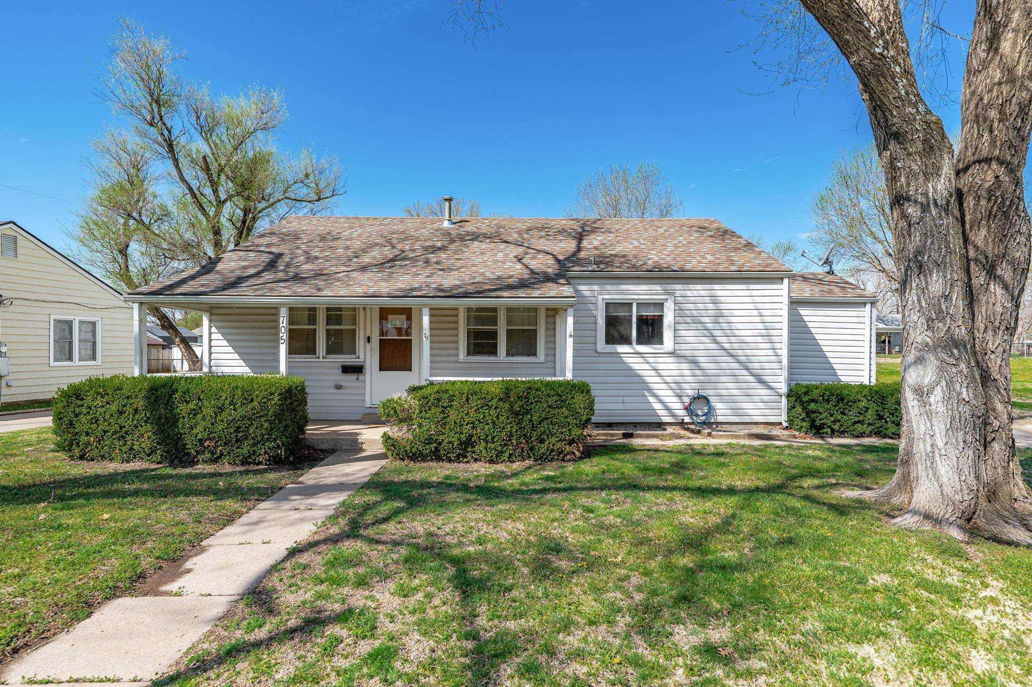 705 Maplewood Drive El Dorado KS 67042