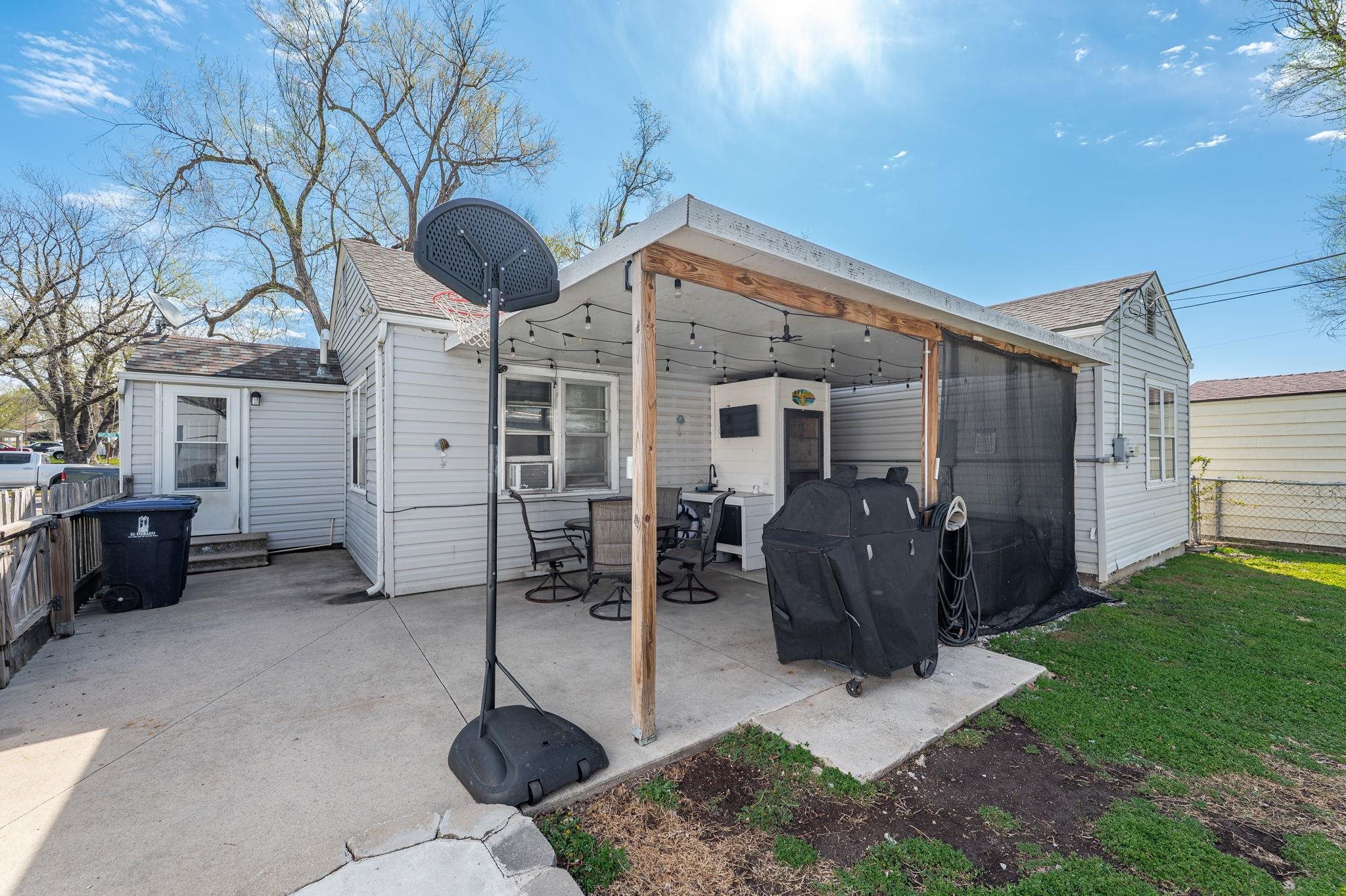 705 Maplewood Drive El Dorado KS 67042