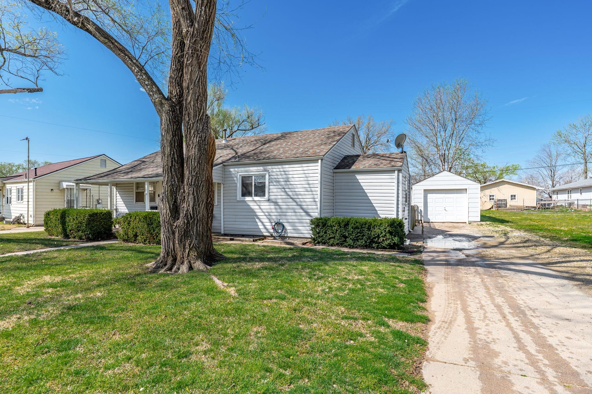 705 Maplewood Drive El Dorado KS 67042